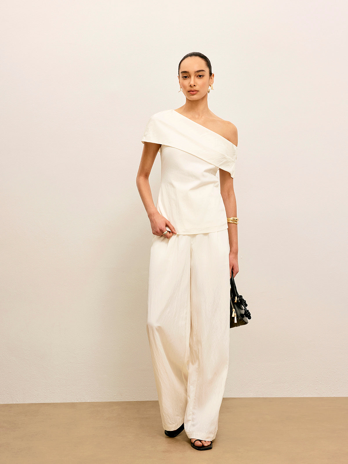 One-Shoulder Draped Top-Chicvia