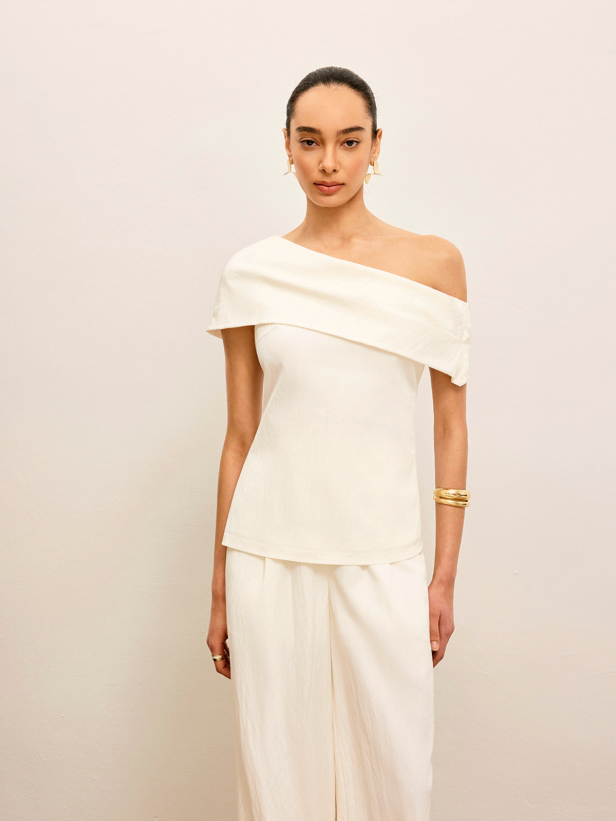 One-Shoulder Draped Top-Chicvia