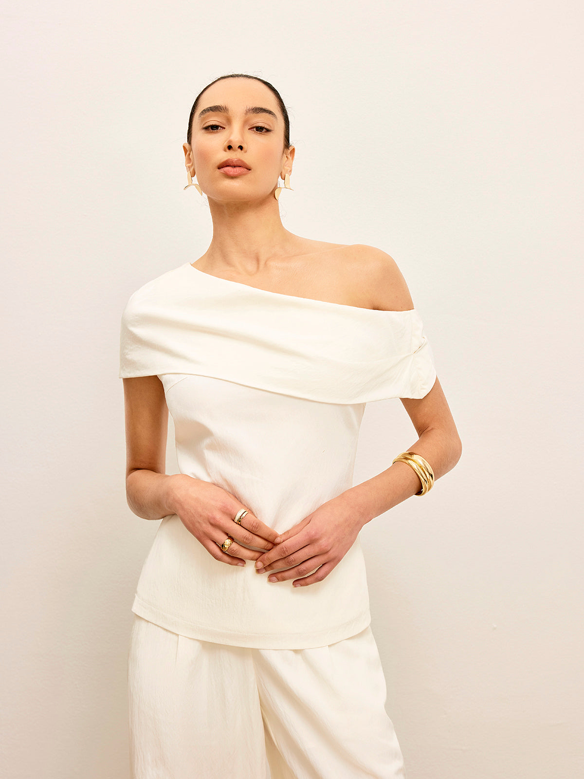 One-Shoulder Draped Top-Chicvia