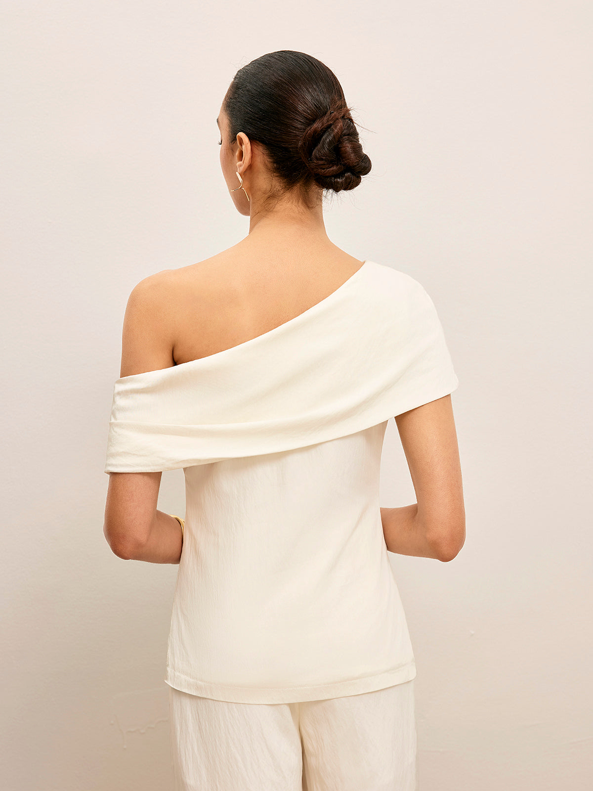 One-Shoulder Draped Top-Chicvia