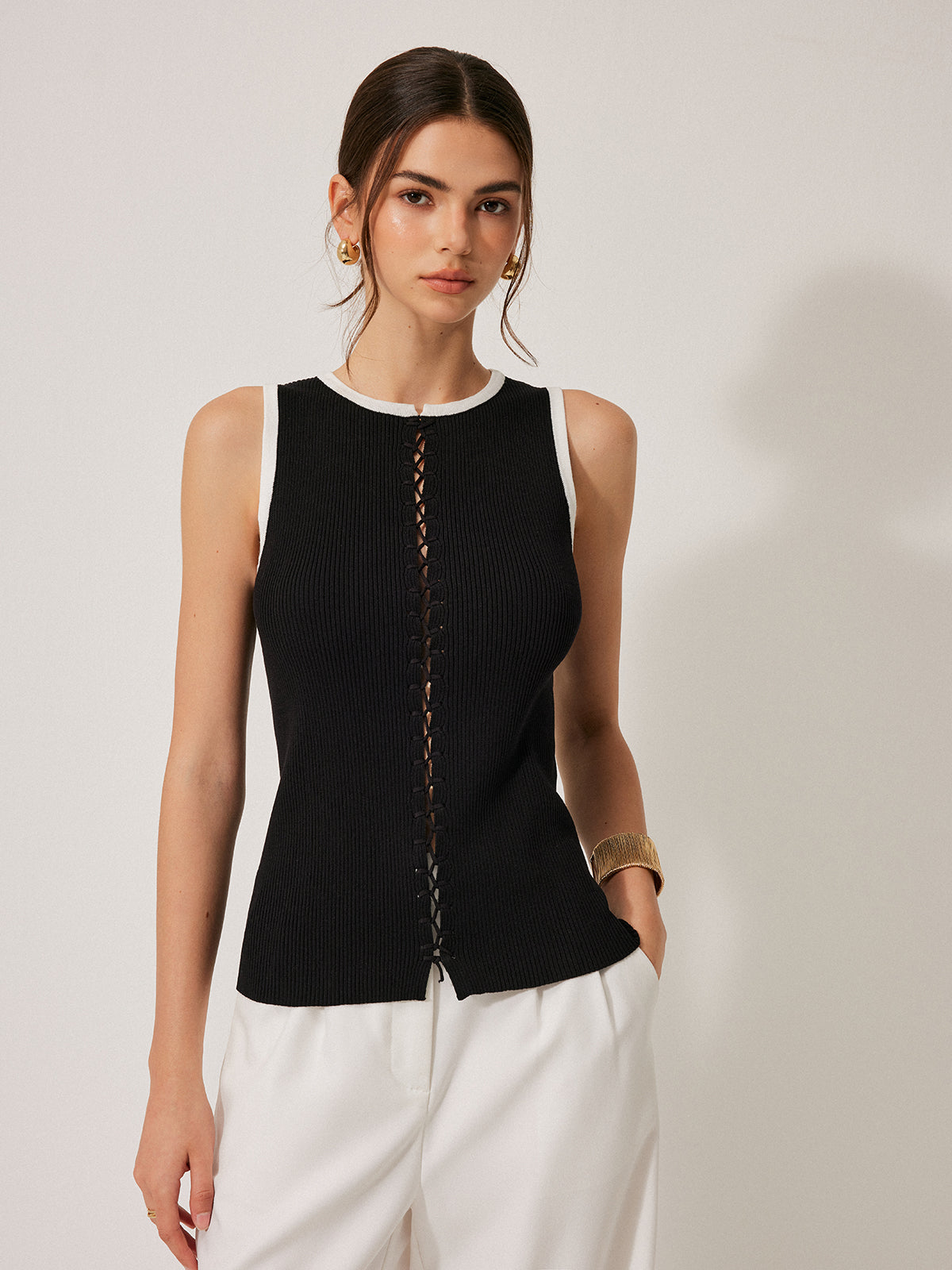 Color Block Knit Lace-Up Vest-Chicvia