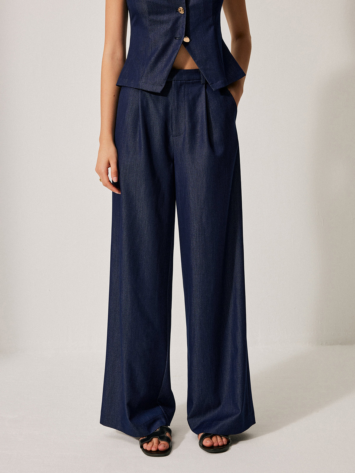 Mid-Waist Pocket Detail Pants-Chicvia