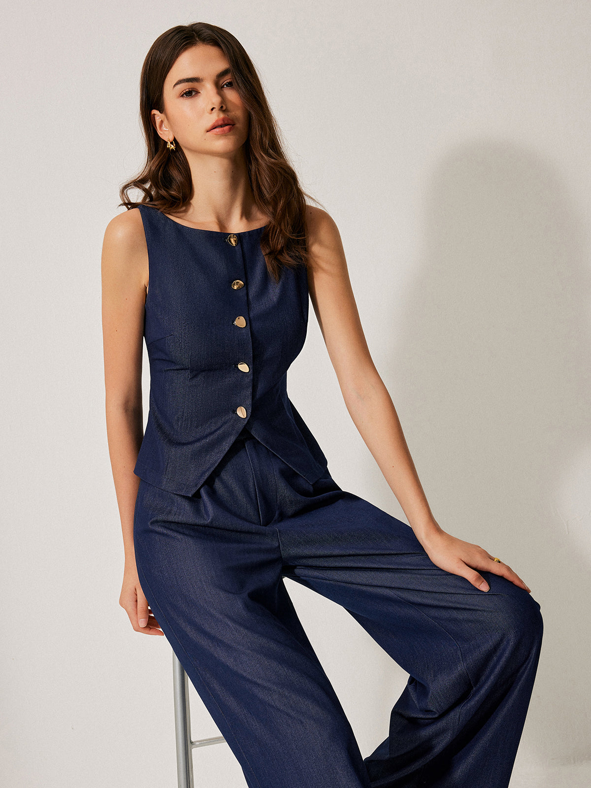 Button-Front Sleeveless Vest-Chicvia