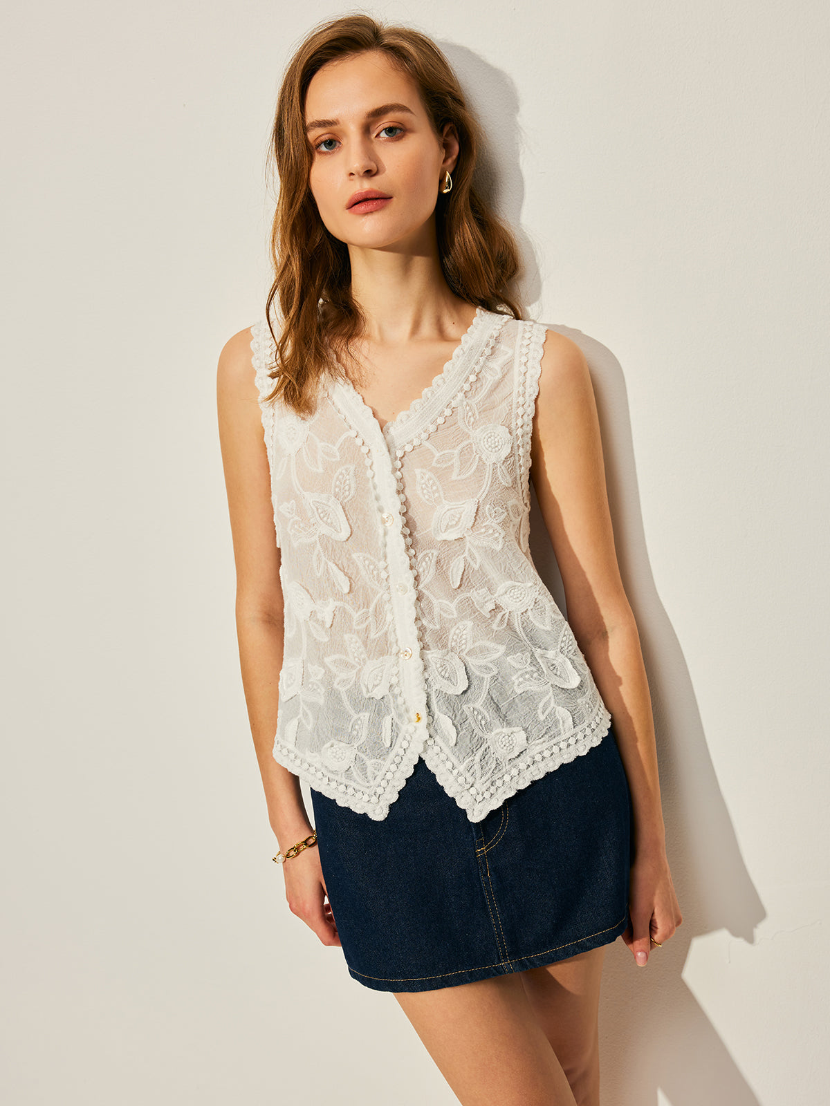 Cotton Floral Embroidery Vest-Chicvia