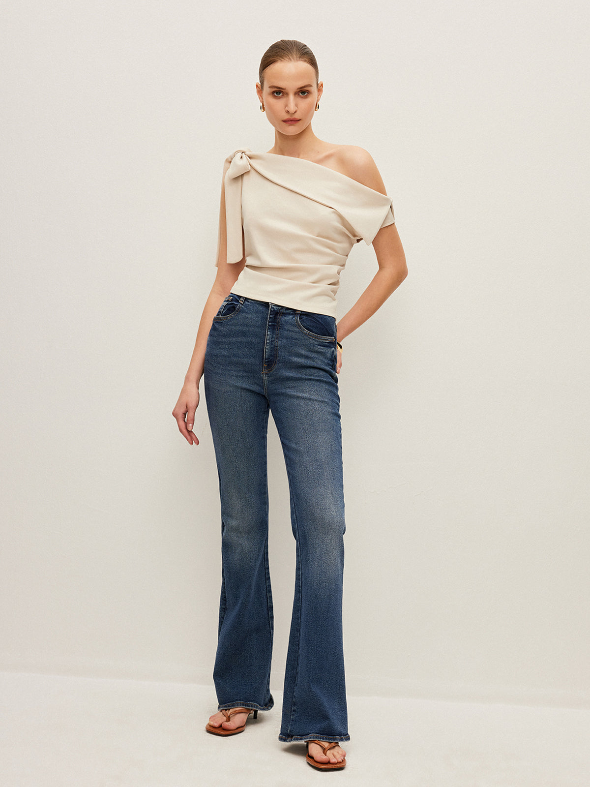 One-Shoulder Top With Bow Detail-Chicvia