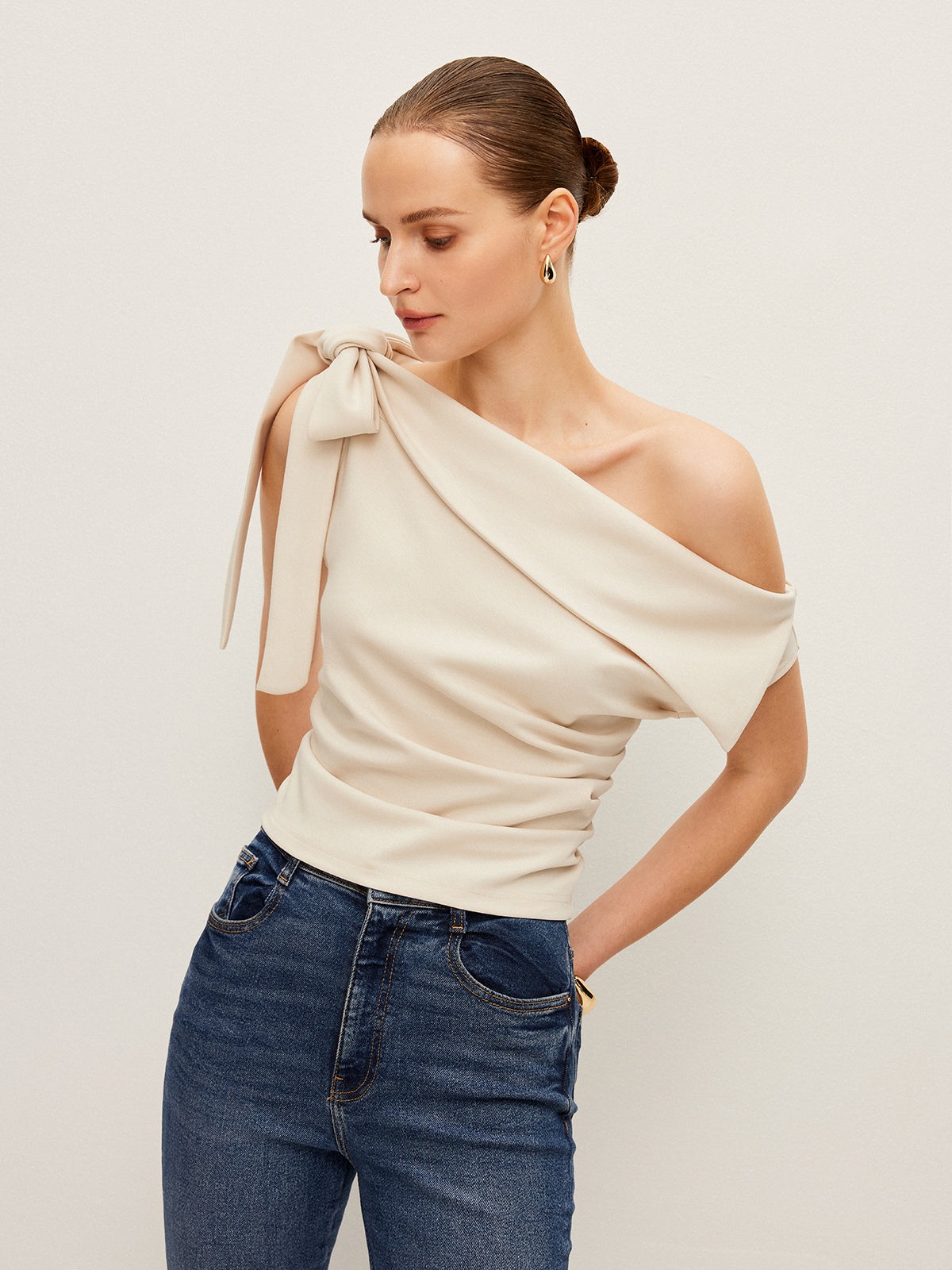 One-Shoulder Top With Bow Detail-Chicvia