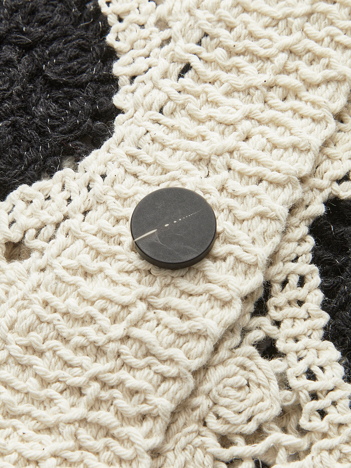 Embroidered Diamond Pattern Knit Vest-Chicvia