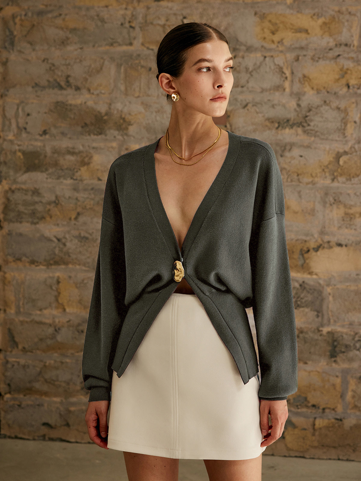 Golden Button Plain Cardigan-Chicvia