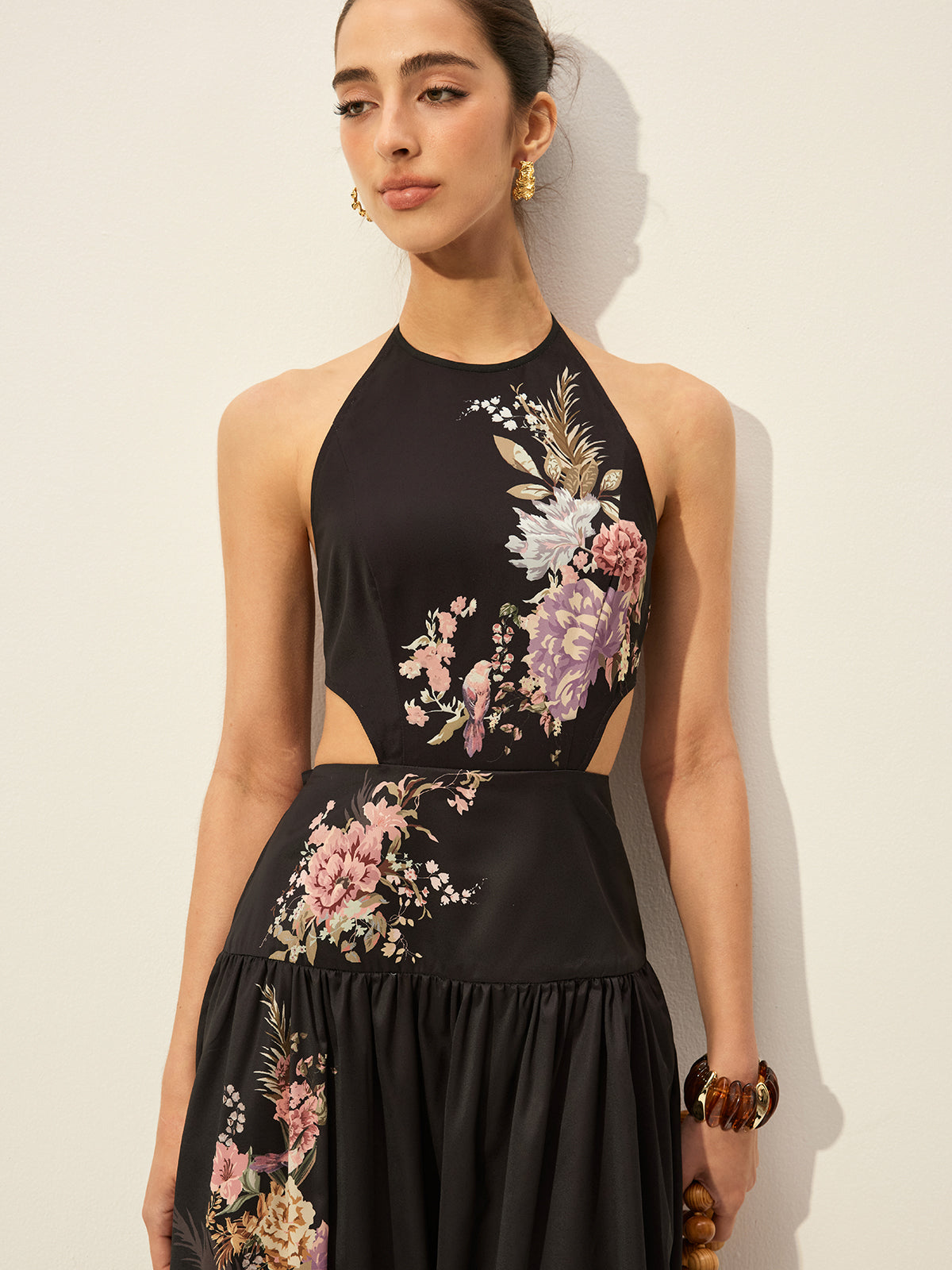 Floral Print Halter Neck Dress With Cut-Out Detail-Chicvia