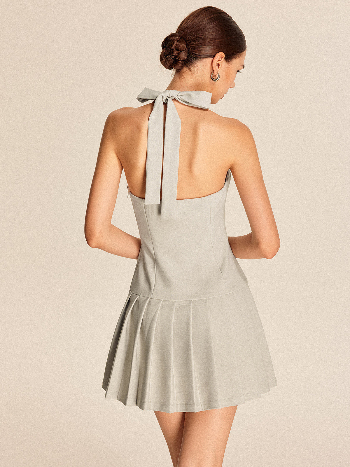 Metal Tie-Neck Zipper Pleated Short Dress-Chicvia