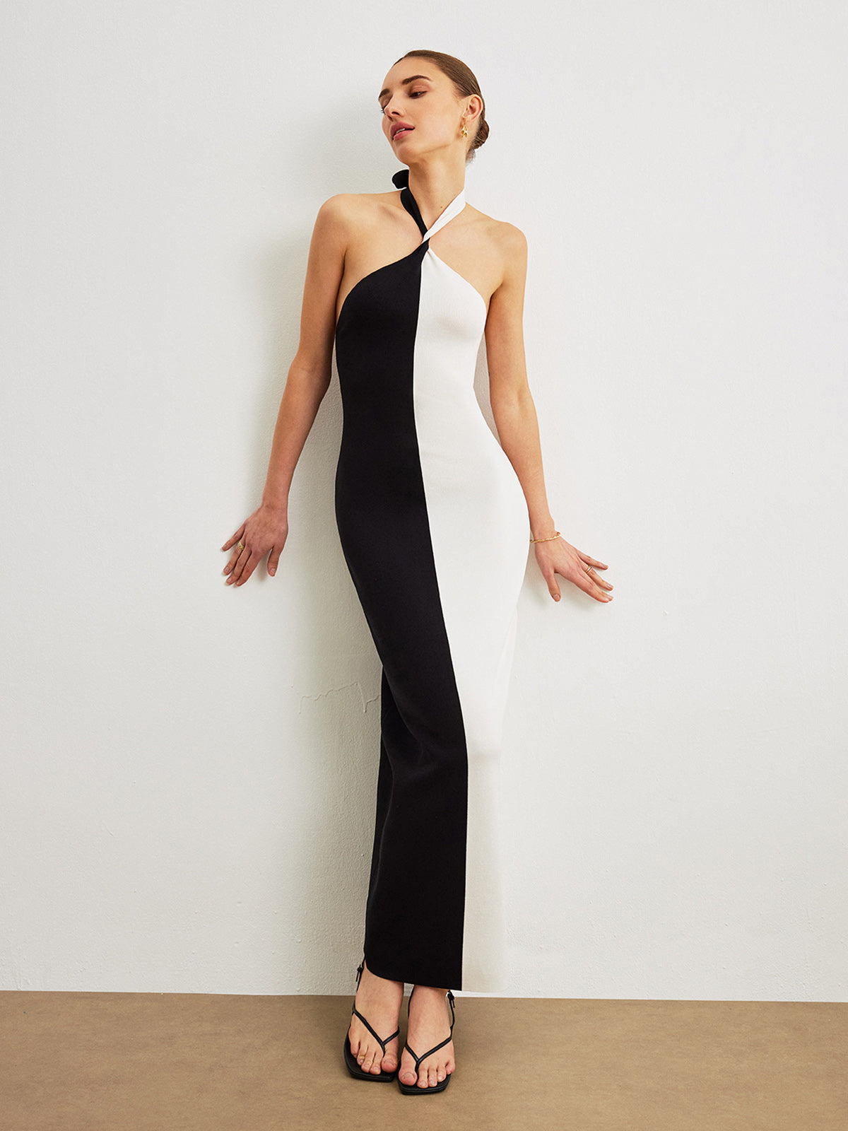 Color Block Halter Knotted Backless Long Dress-Chicvia