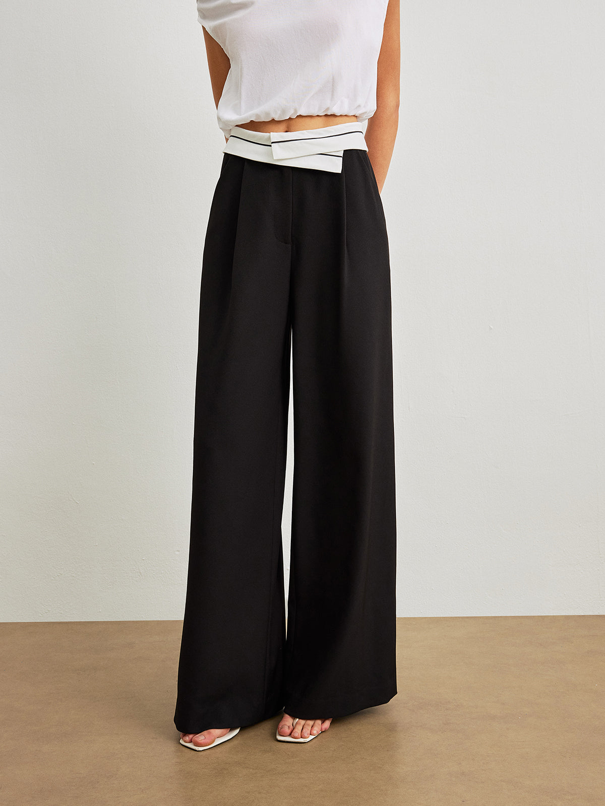 Mid-Waist Pants With Pockets & Contrast Waistband-Chicvia
