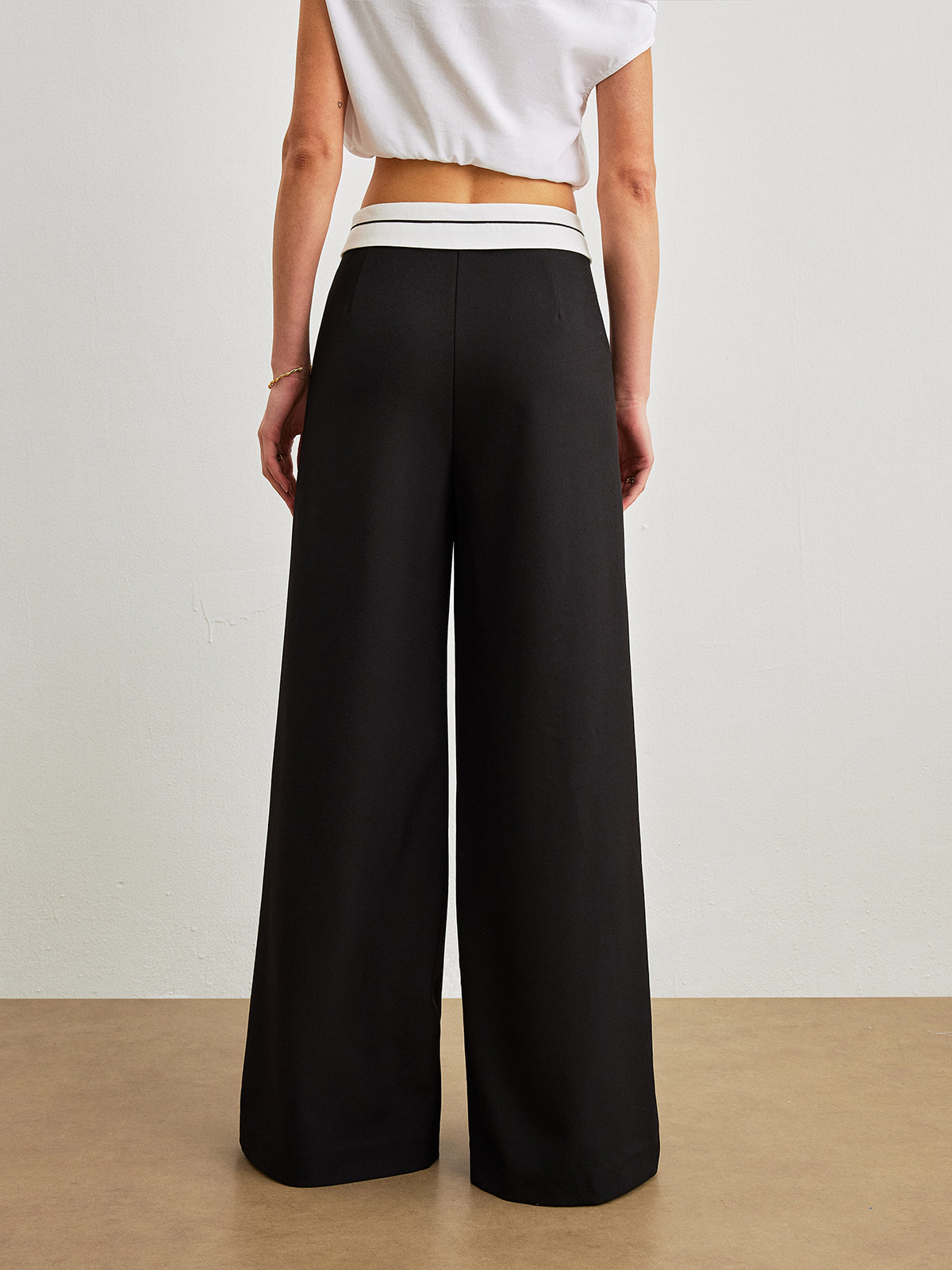 Mid-Waist Pants With Pockets & Contrast Waistband-Chicvia