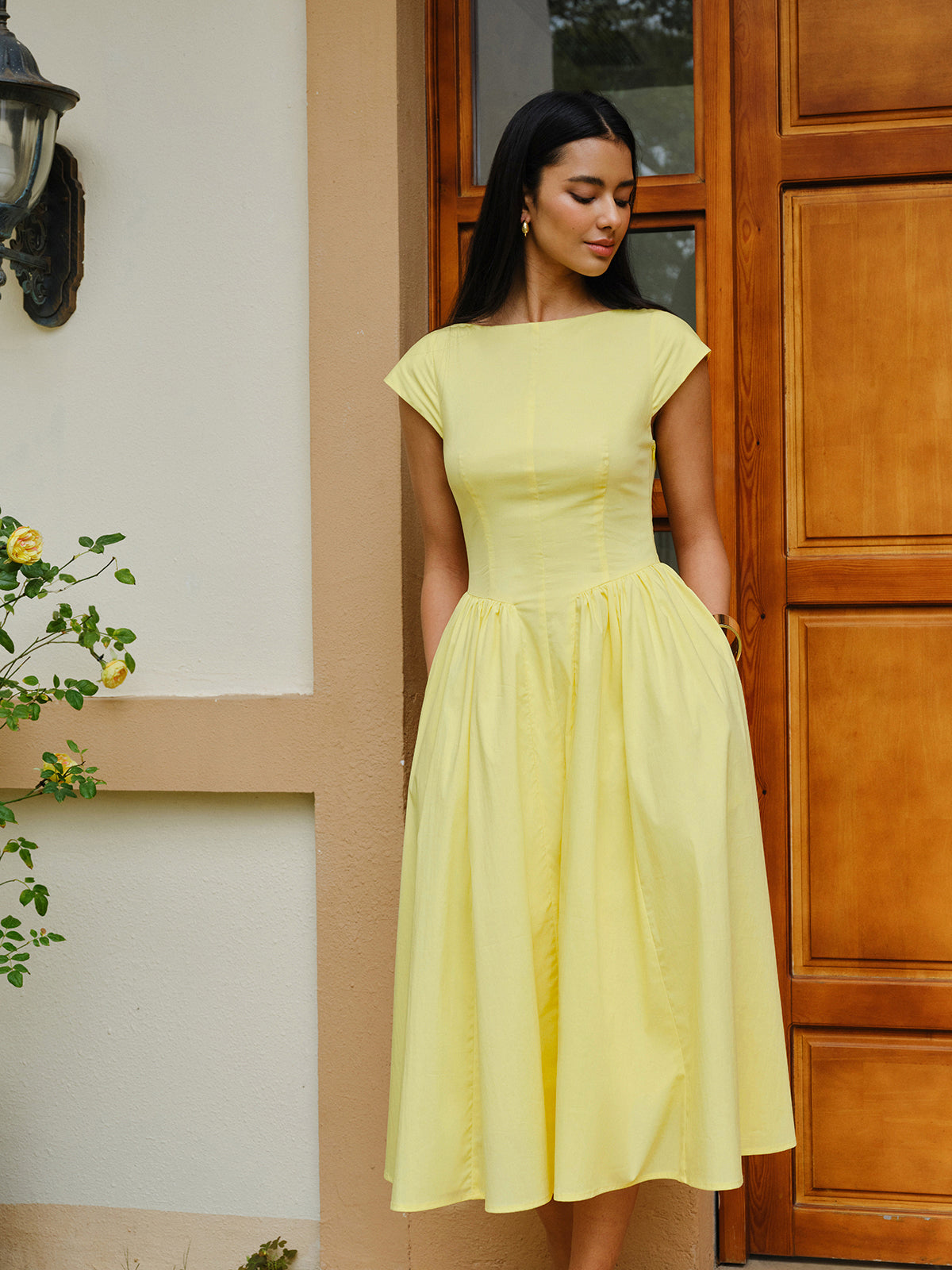 Open-Back Cap Sleeve Dress-Chicvia