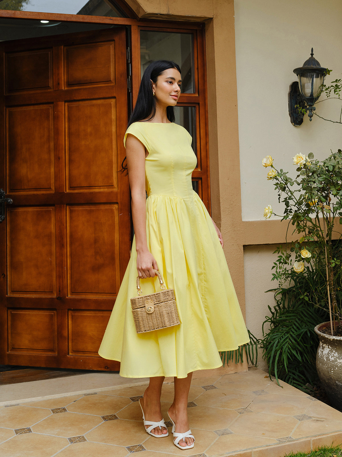 Open-Back Cap Sleeve Dress-Chicvia