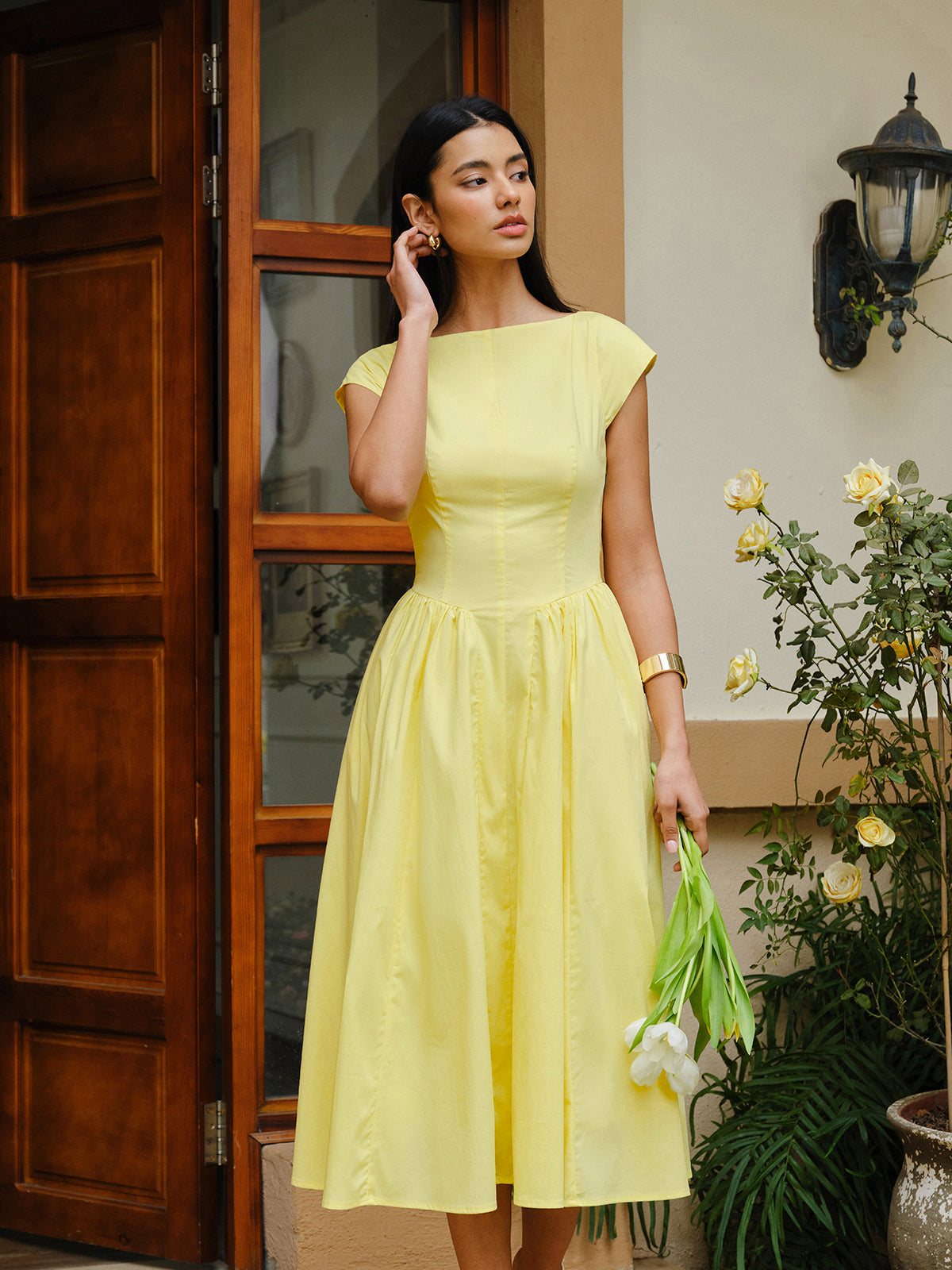 Open-Back Cap Sleeve Dress-Chicvia