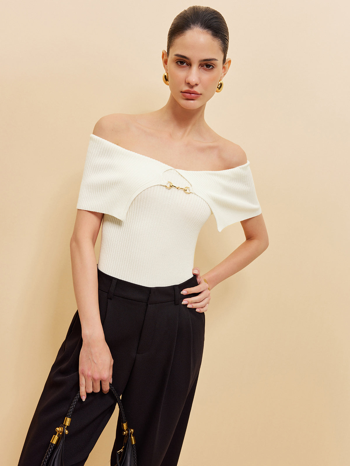 Off-Shoulder Chain Detail Ribbed Knit Top-Chicvia