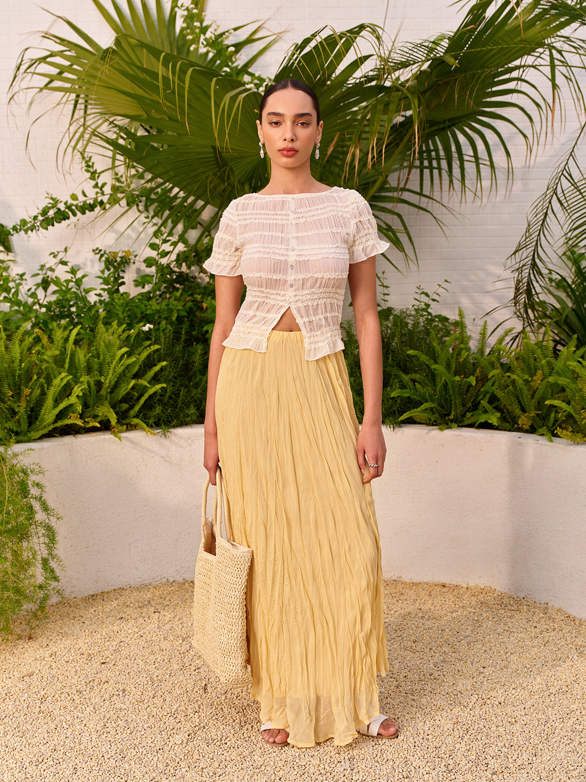 High-Waist Asymmetric Hem Crinkled Skirt-Chicvia