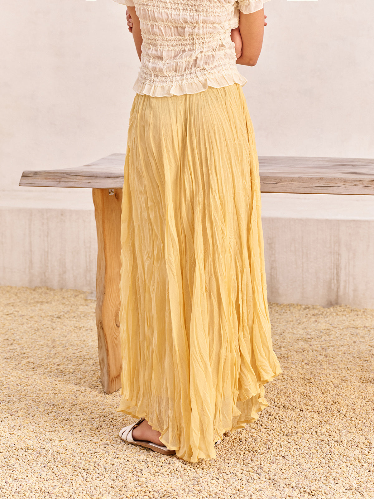 High-Waist Asymmetric Hem Crinkled Skirt-Chicvia