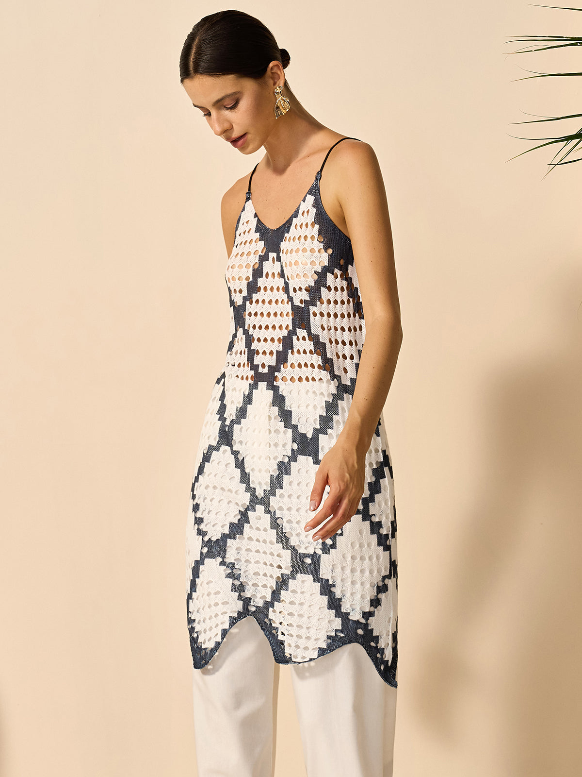 Crochet Hollow Knit Vest-Chicvia