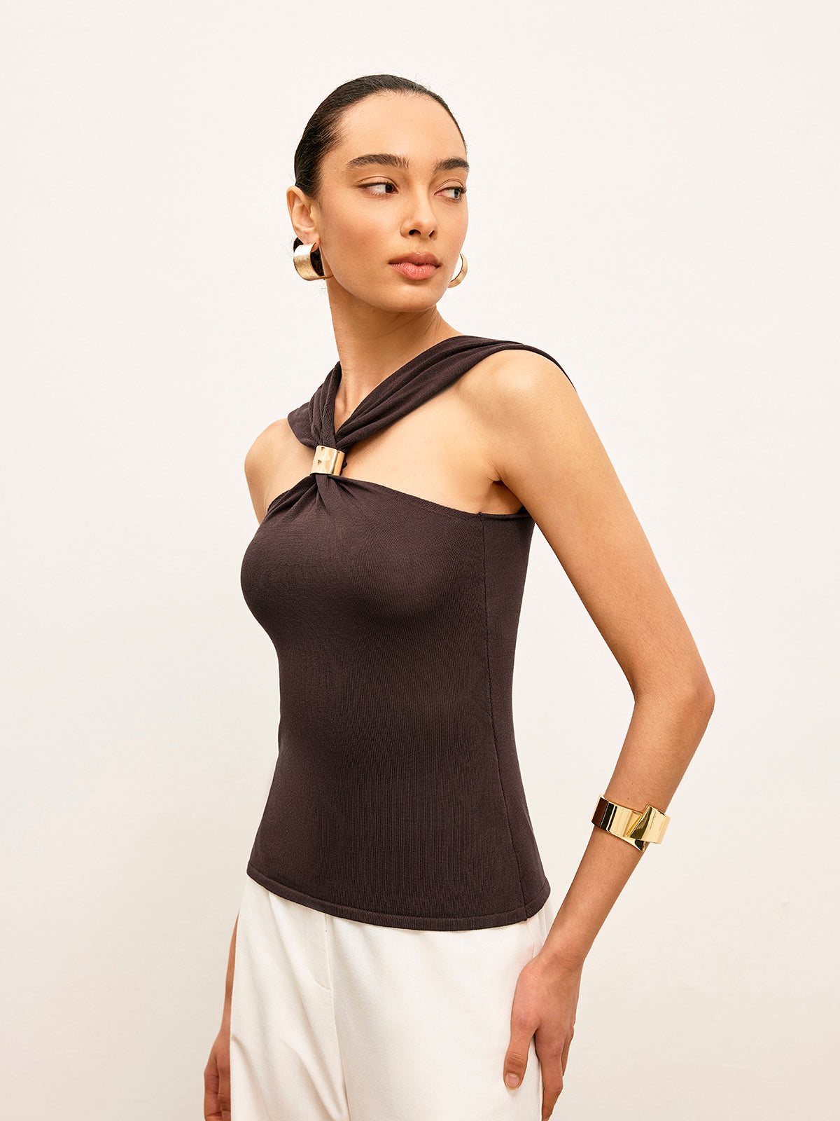 Knitted Twist Front Top With Gold Detail-Chicvia