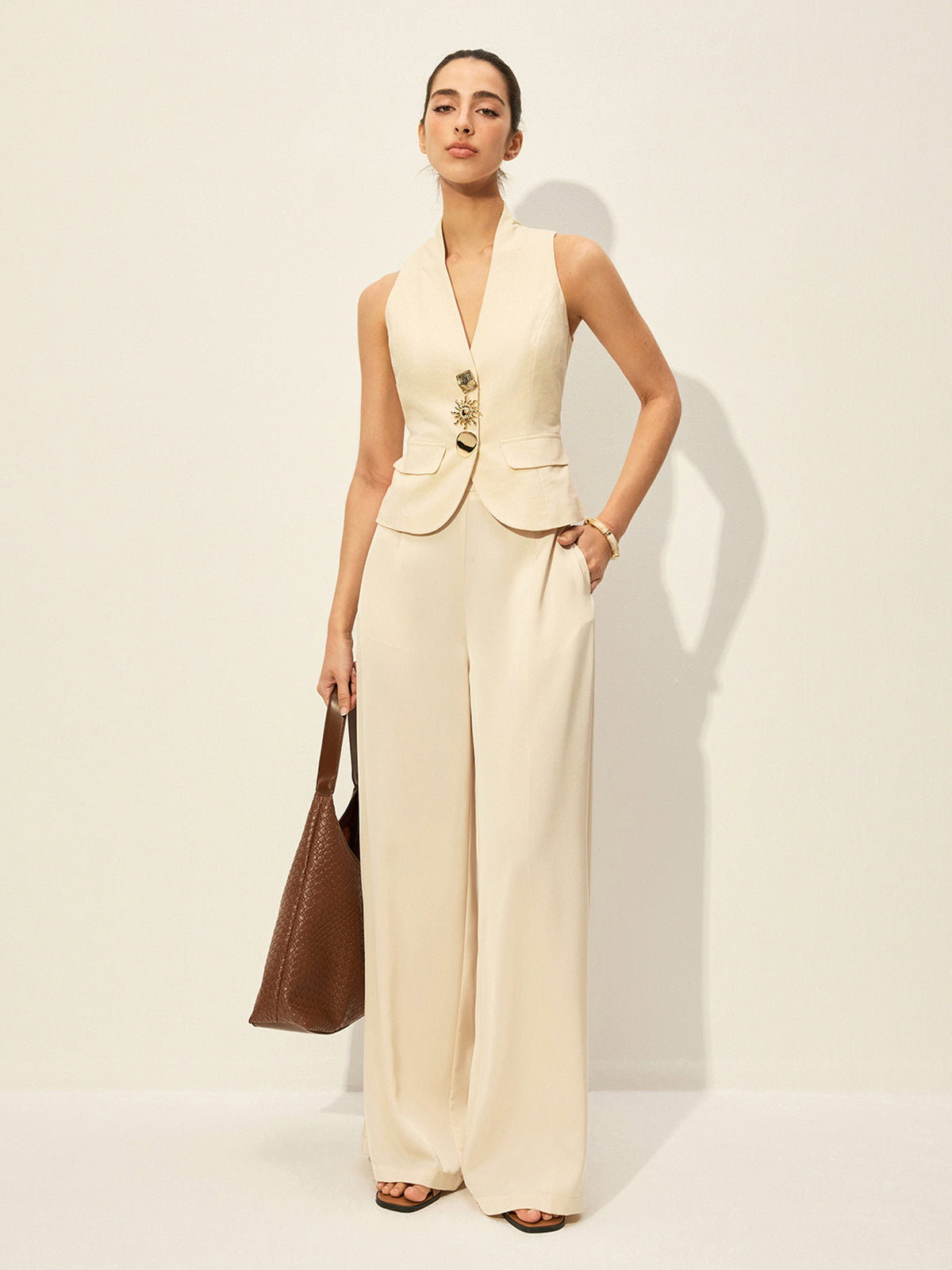 Cotton & Linen Decor Pockets Vest-Chicvia