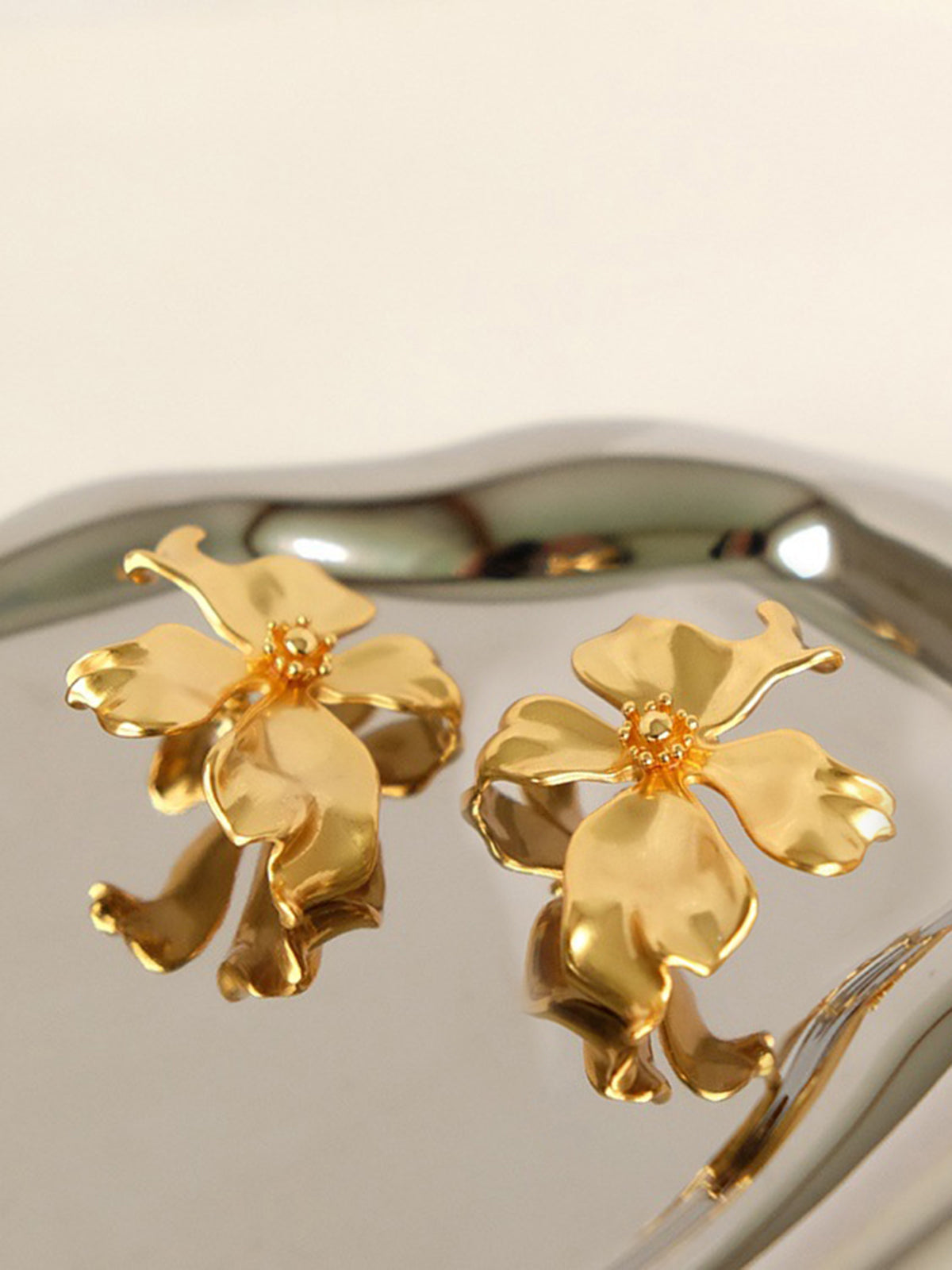 Metal Flower Earrings-Chicvia