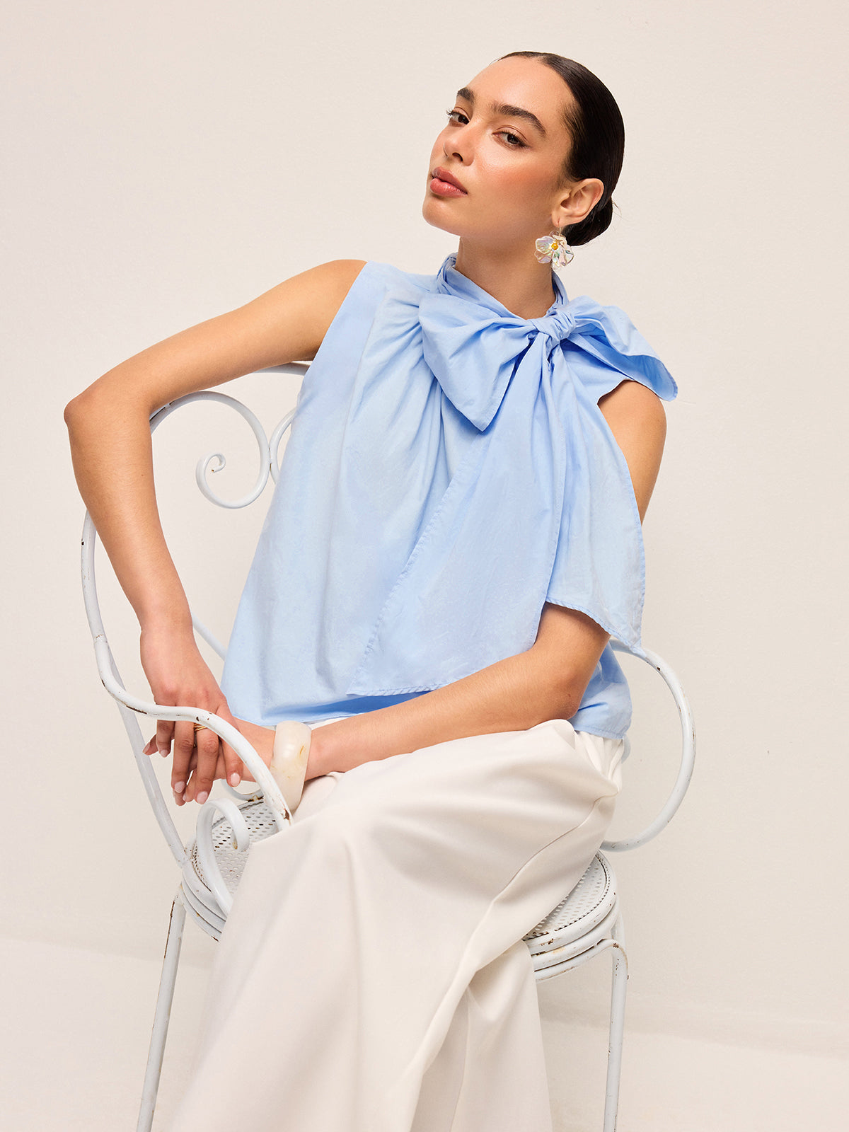 Oversized Bow Neck Sleeveless Top-Chicvia