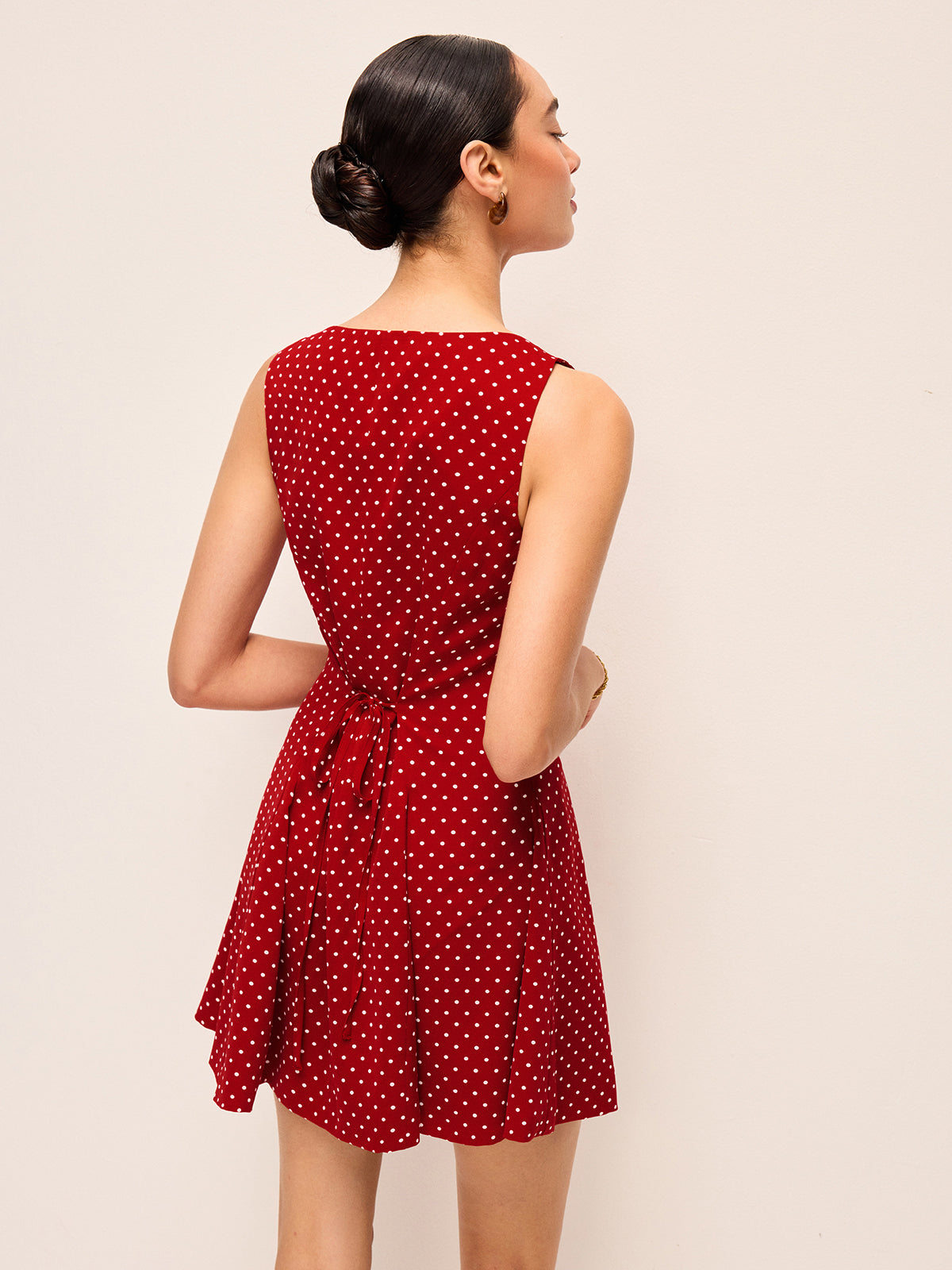 Polka-Dot Sleeveless Tie-Back Dress-Chicvia