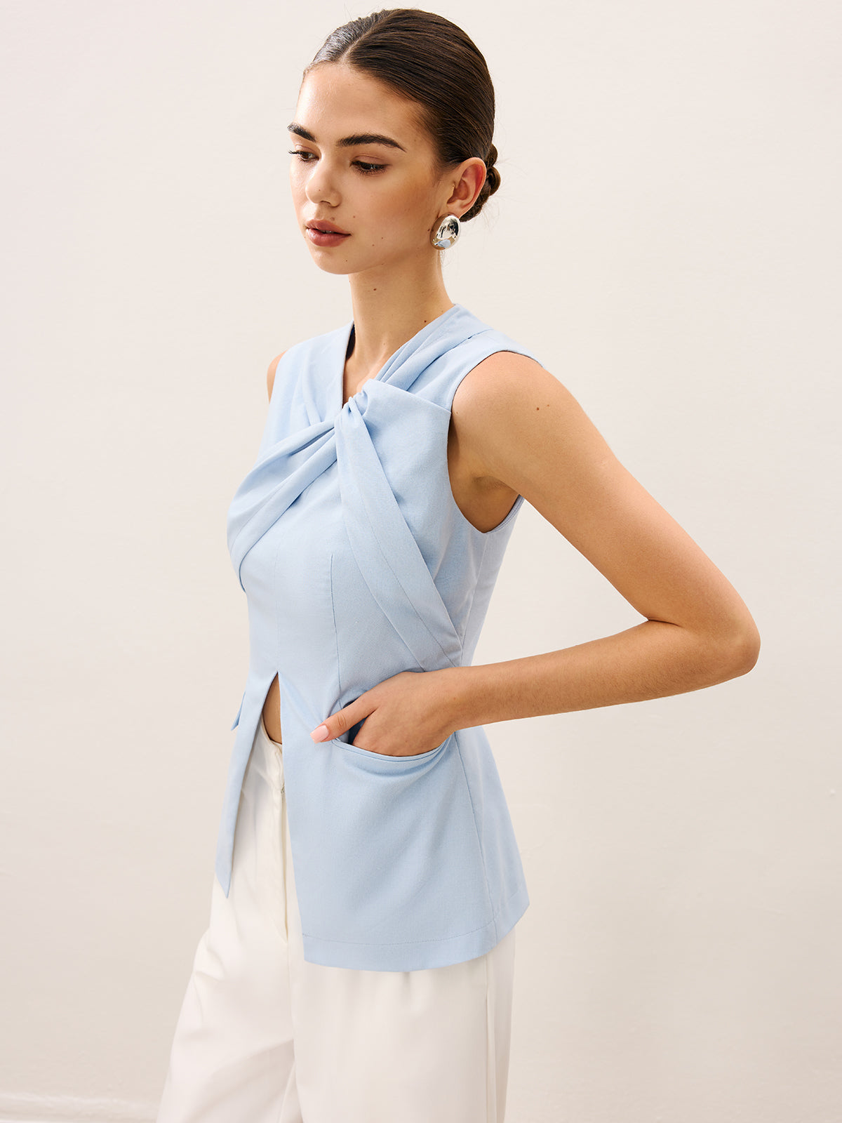 Linen & Cotton Pleated Sleeveless Vest-Chicvia