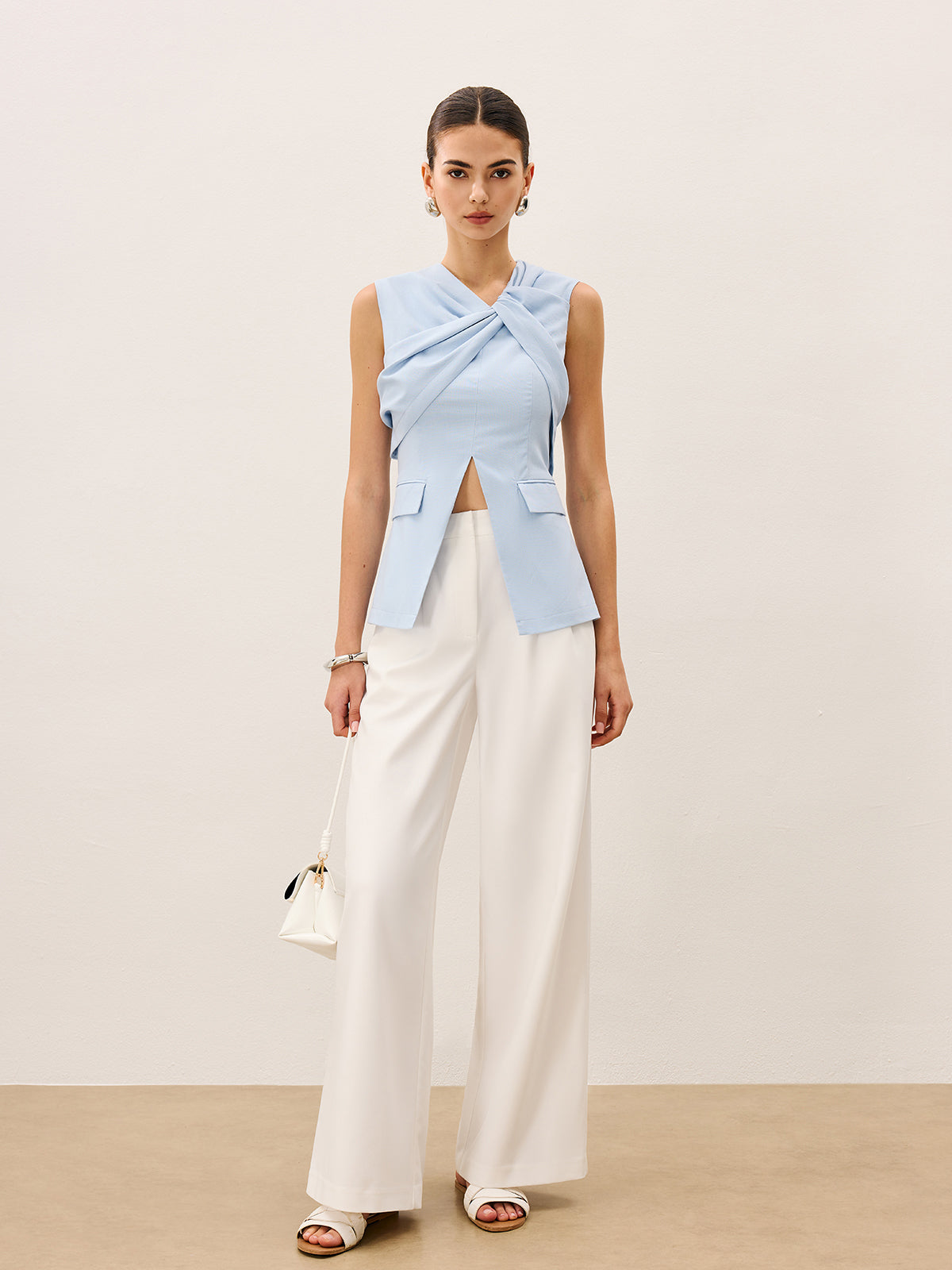 Linen & Cotton Pleated Sleeveless Vest-Chicvia