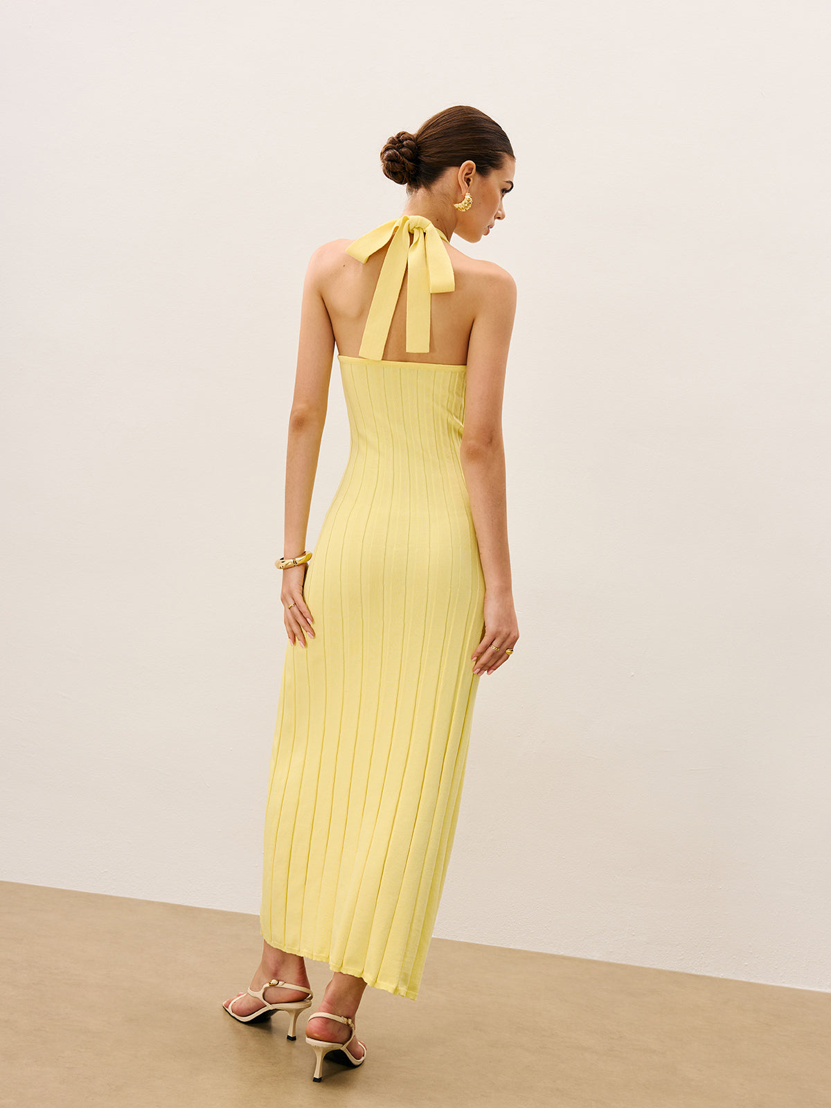 Halter Neck Ribbed Knit Dress-Chicvia