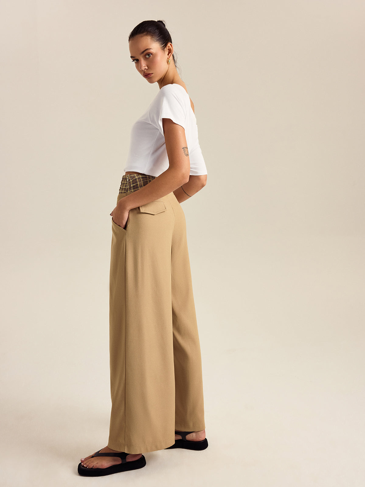 Pocketed Gingham Wide-Leg Pants-Chicvia