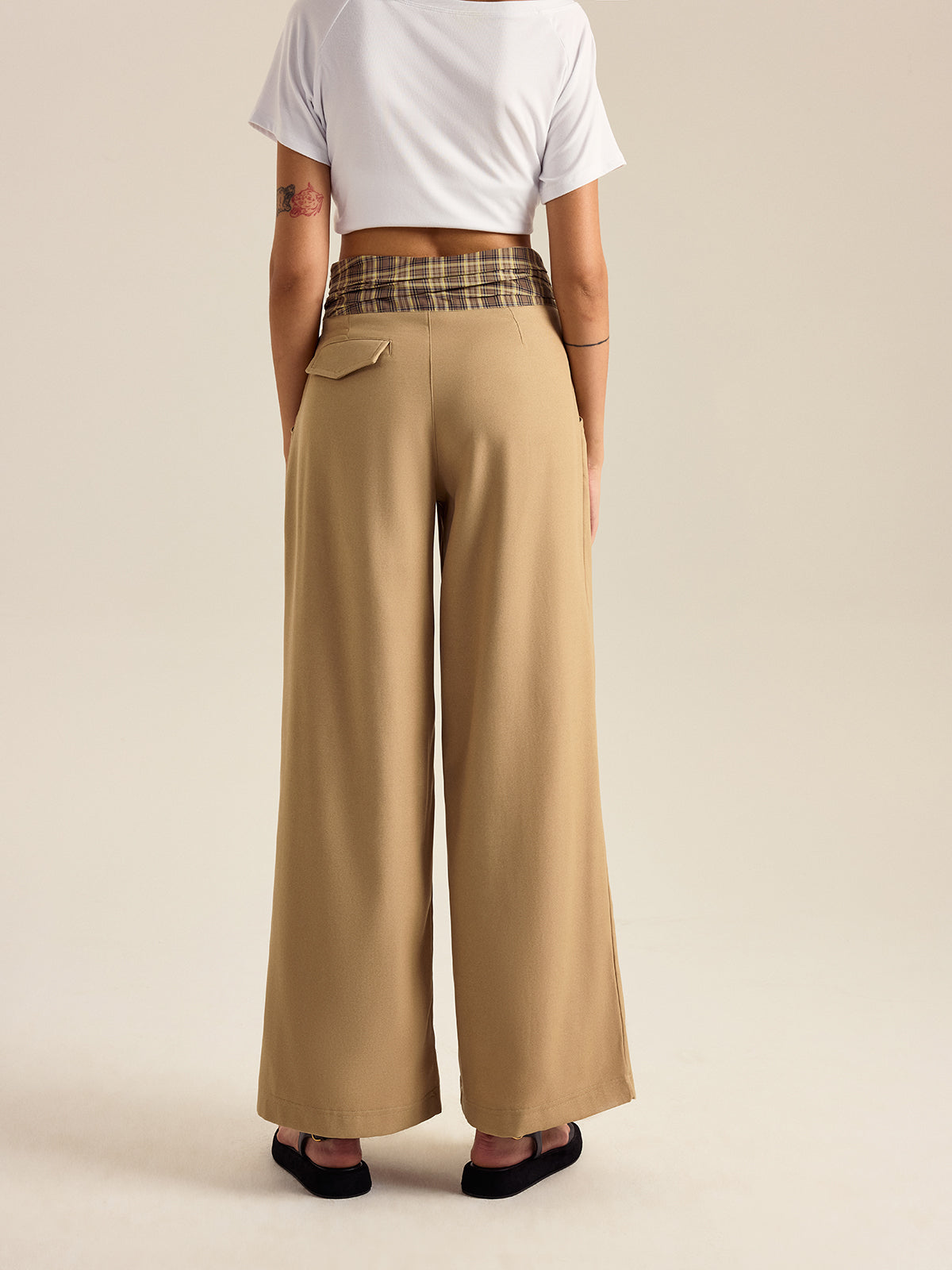 Pocketed Gingham Wide-Leg Pants-Chicvia