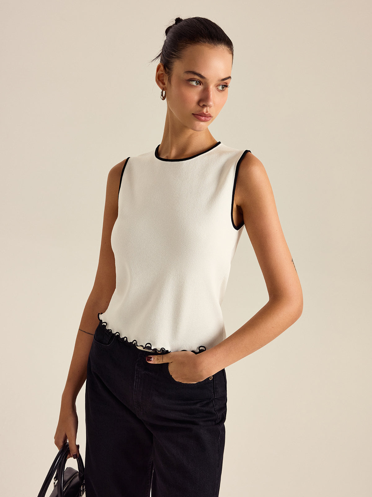 Contrasting Trim Tank Top-Chicvia