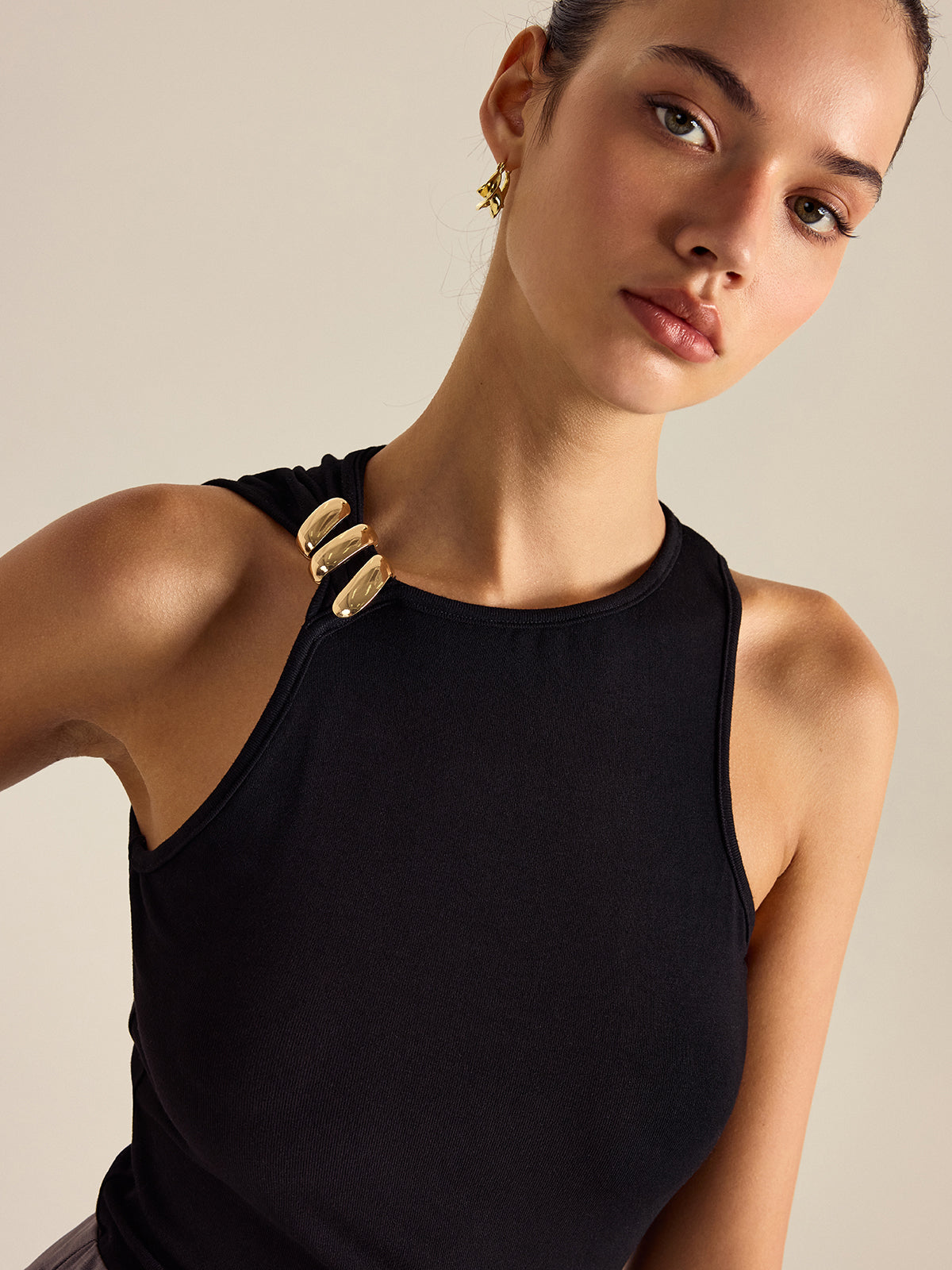 Metal Decor Sleeveless Top-Chicvia