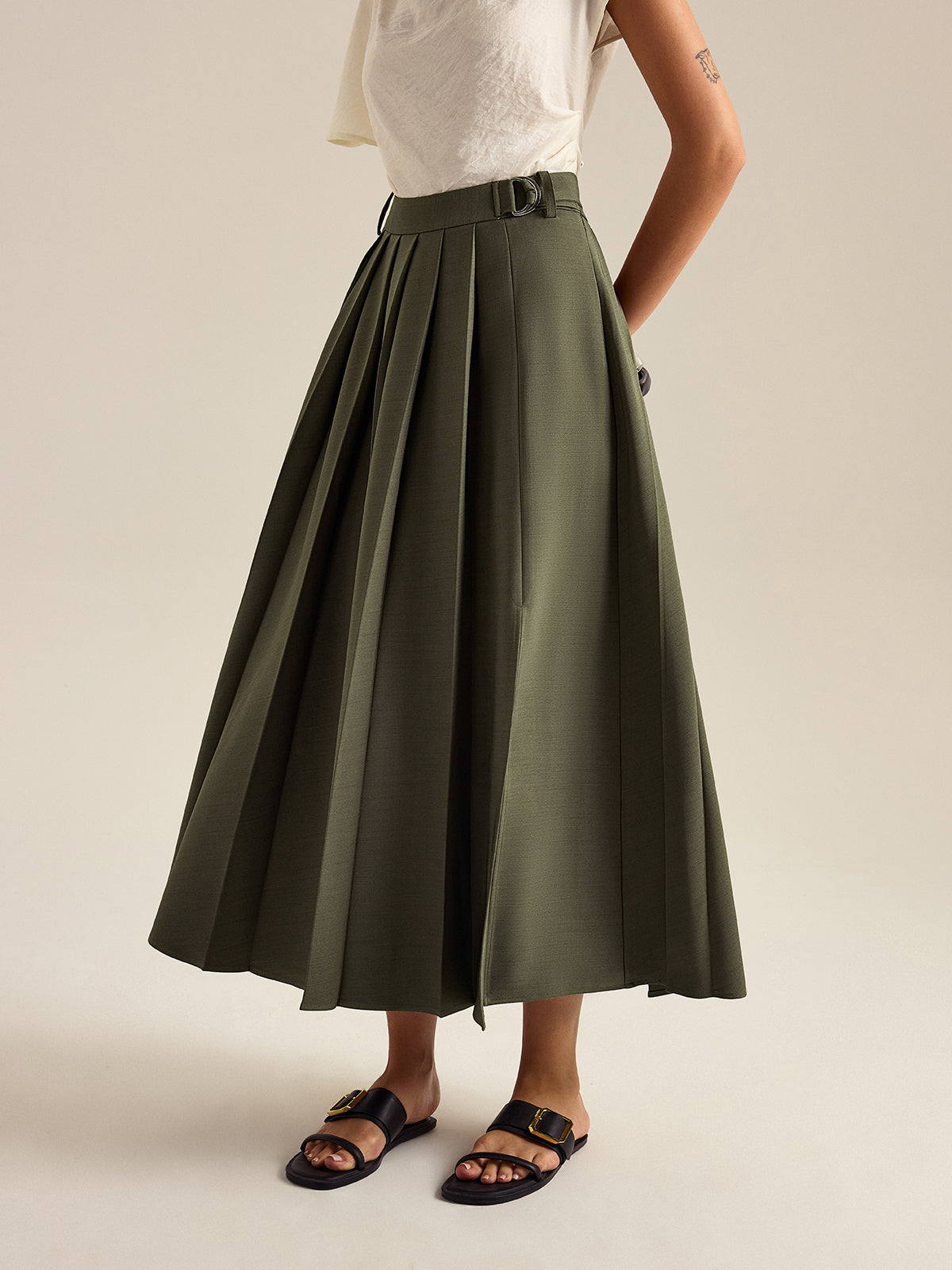 Pleated Midi Skirt with Side Slit-Chicvia