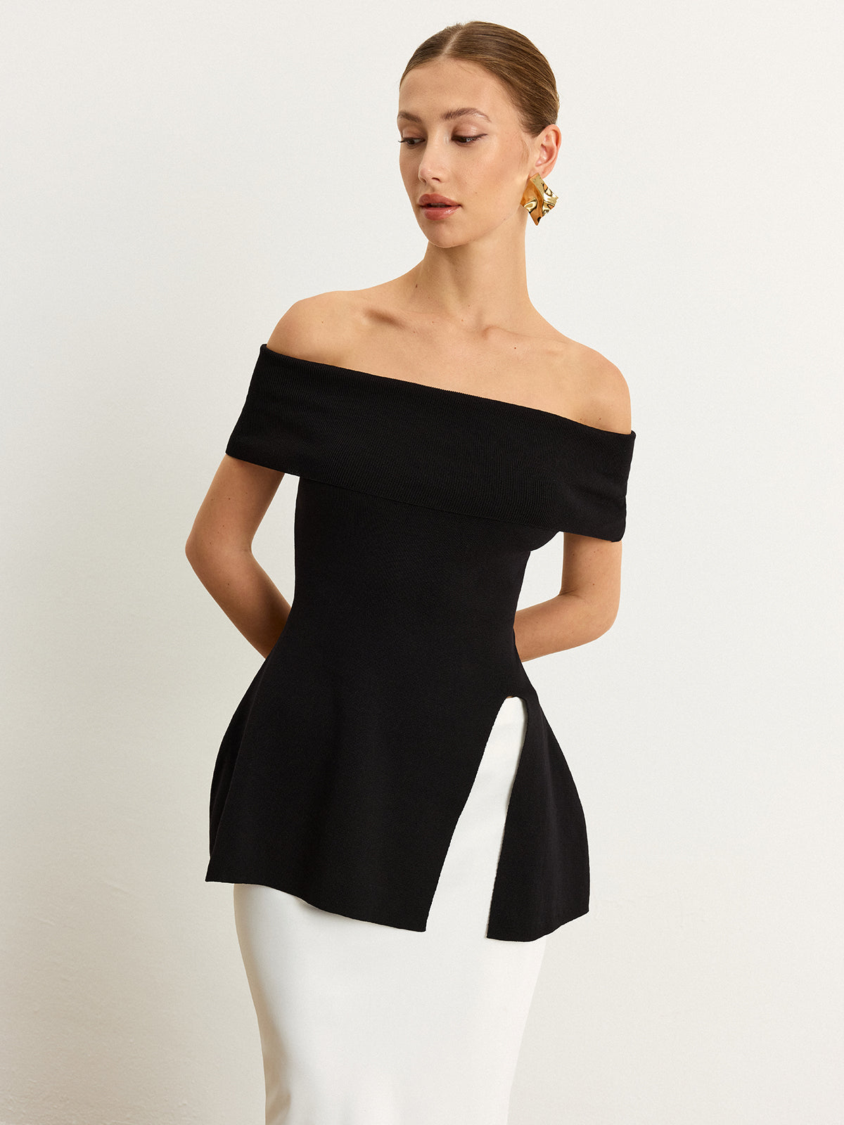 Off-Shoulder Knit Top with Slit-Chicvia