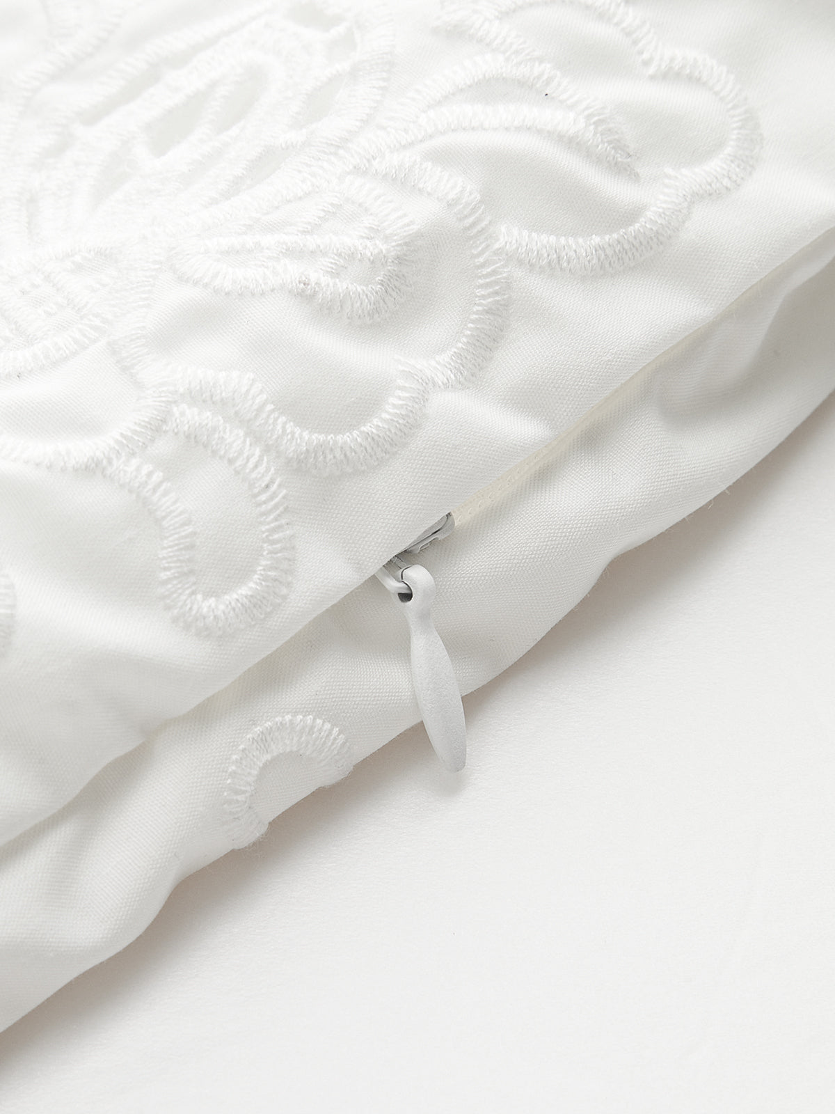 Lace Trim Mid-Waist Shorts-Chicvia