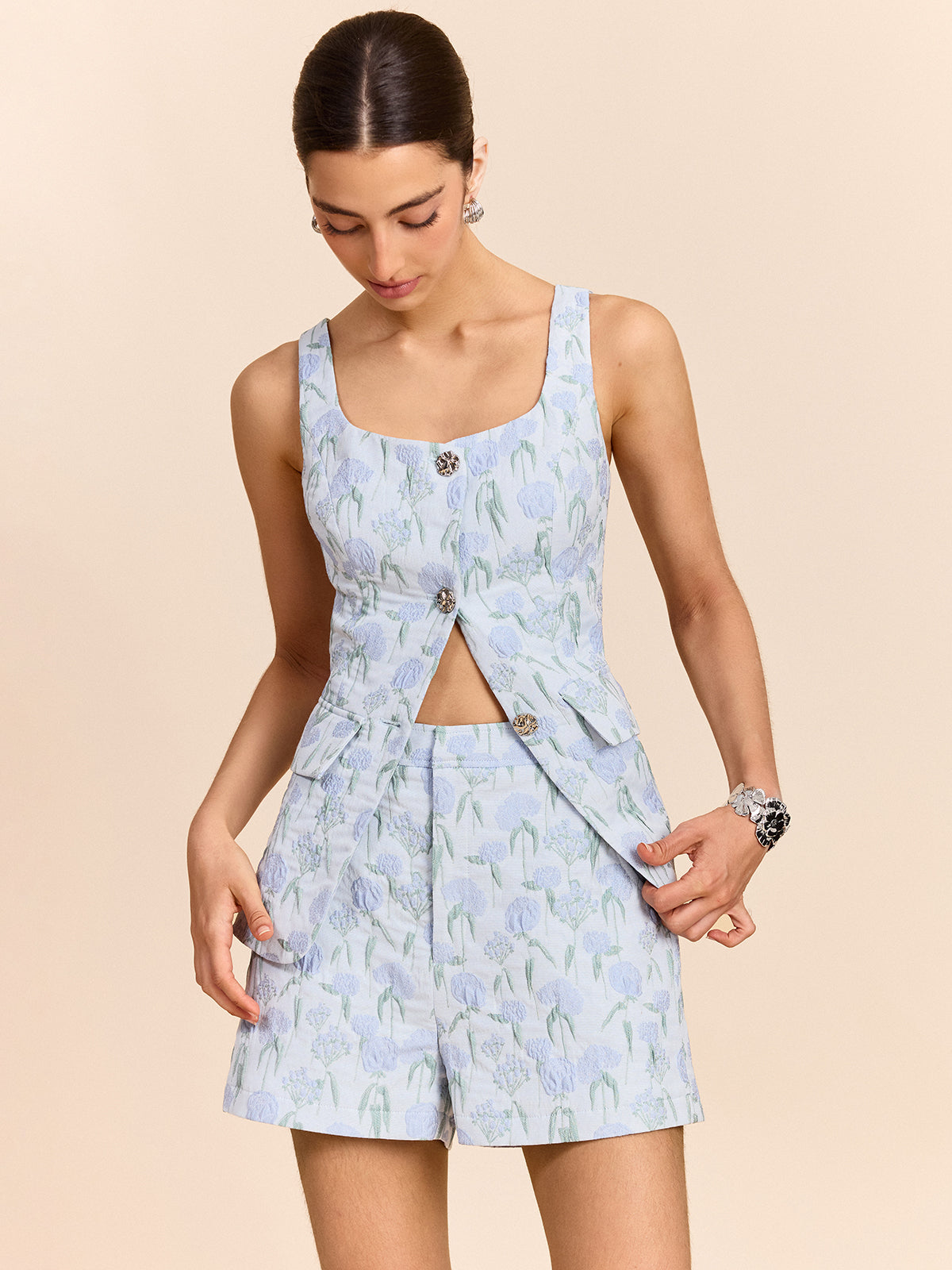 Floral Jacquard Shorts-Chicvia