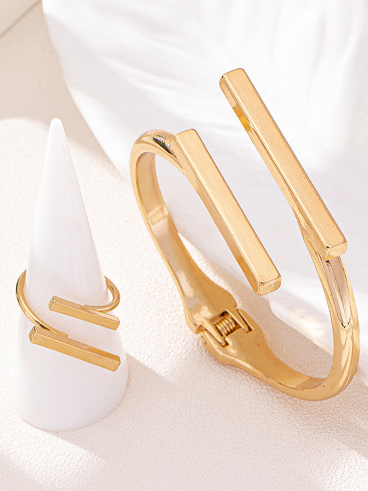 Geometric Golden Ring & Bracelet Set-Chicvia