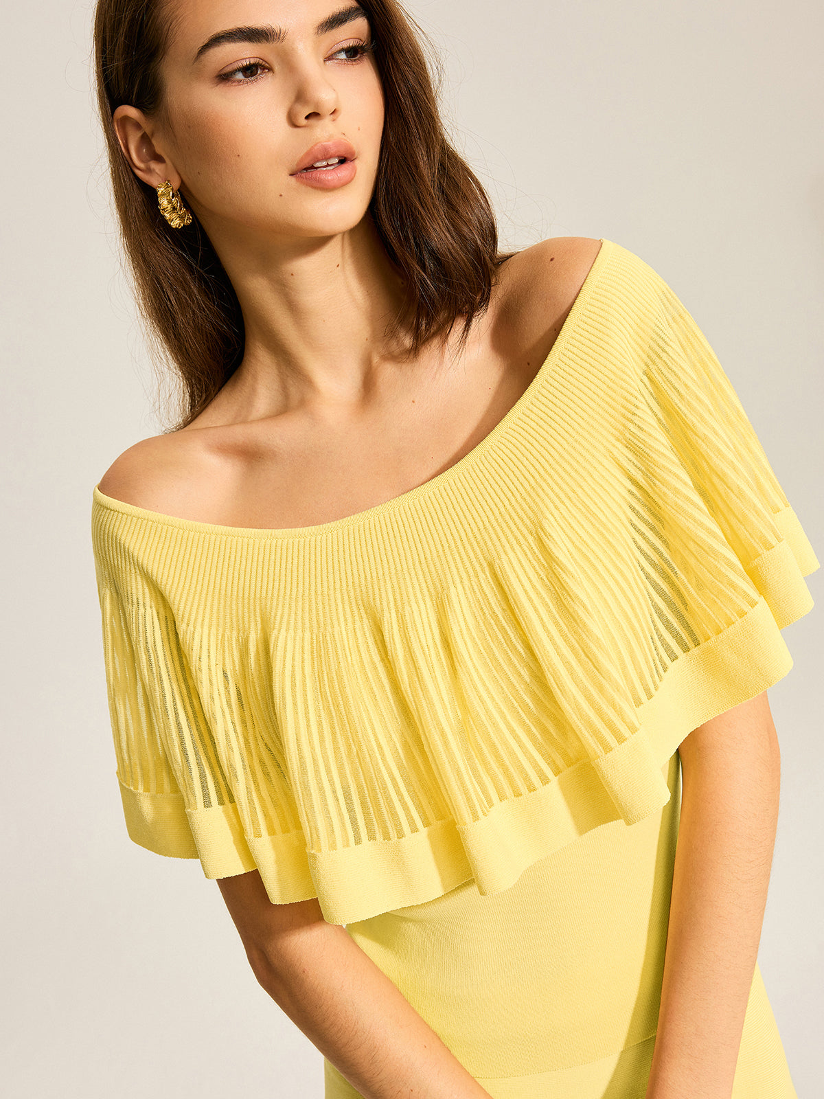 Off-Shoulder Knit Top With Trimmed Ruffles-Chicvia