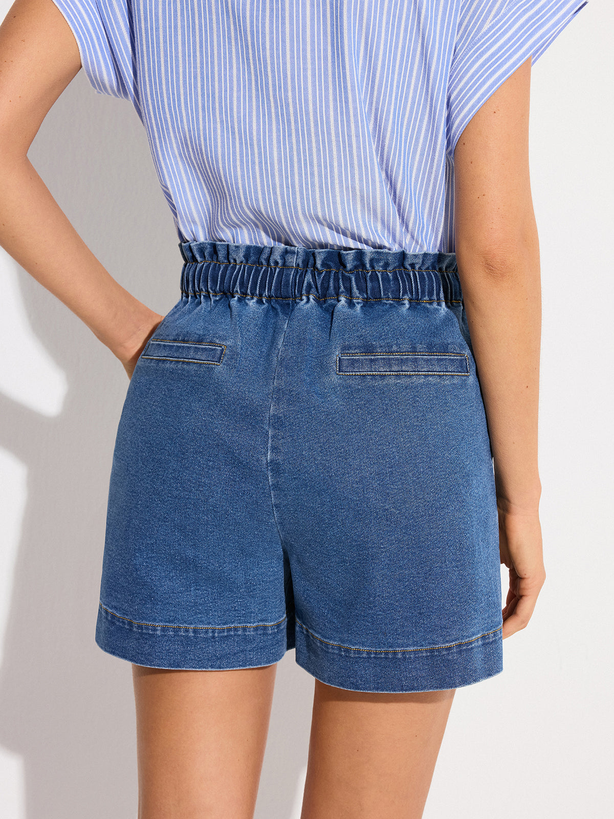 Denim Elastic-Waist Shorts with Drawstring-Chicvia