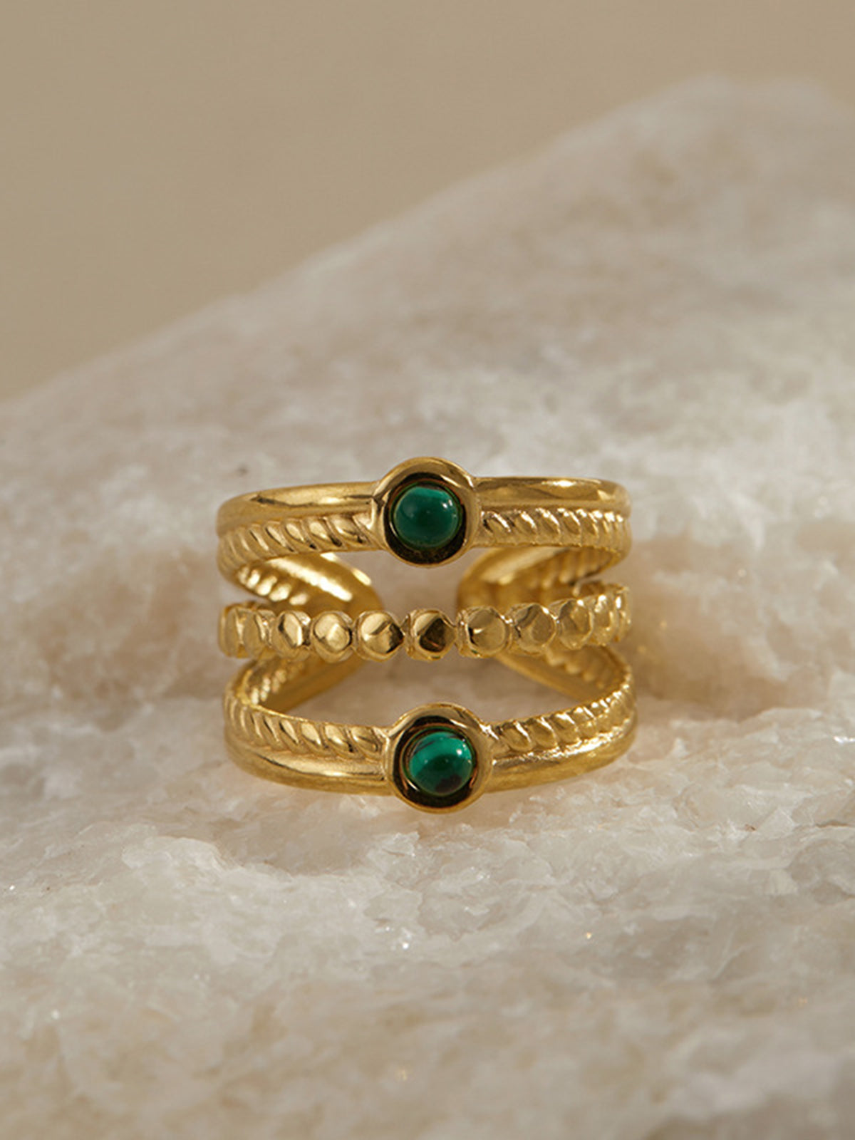 Emerald Accent Multi-Band Golden Ring-Chicvia