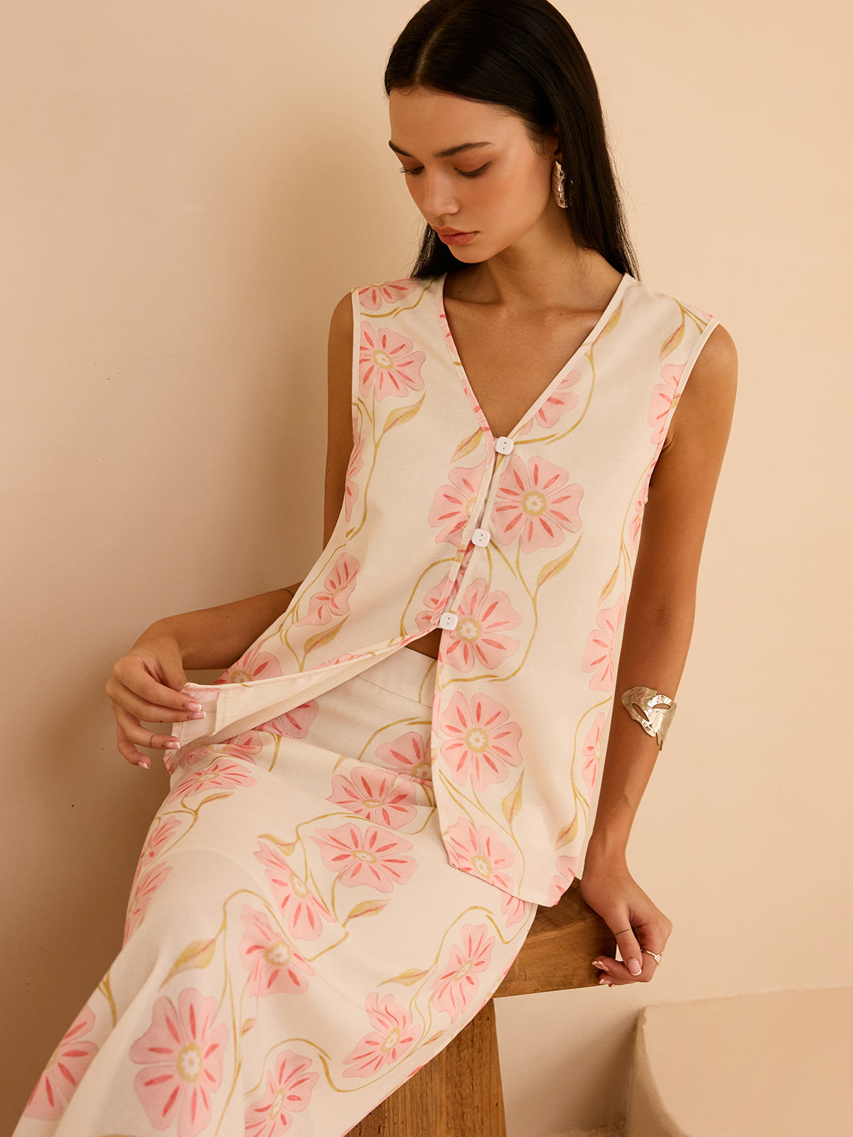 Floral Print Sleeveless Vest-Chicvia