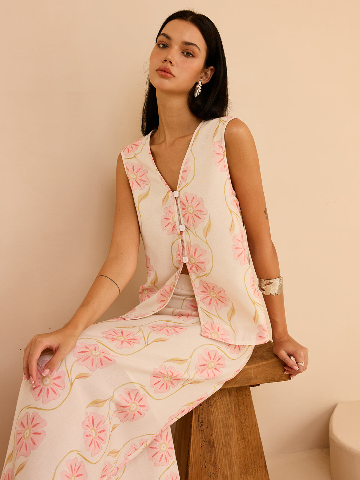 Floral Print Sleeveless Vest-Chicvia