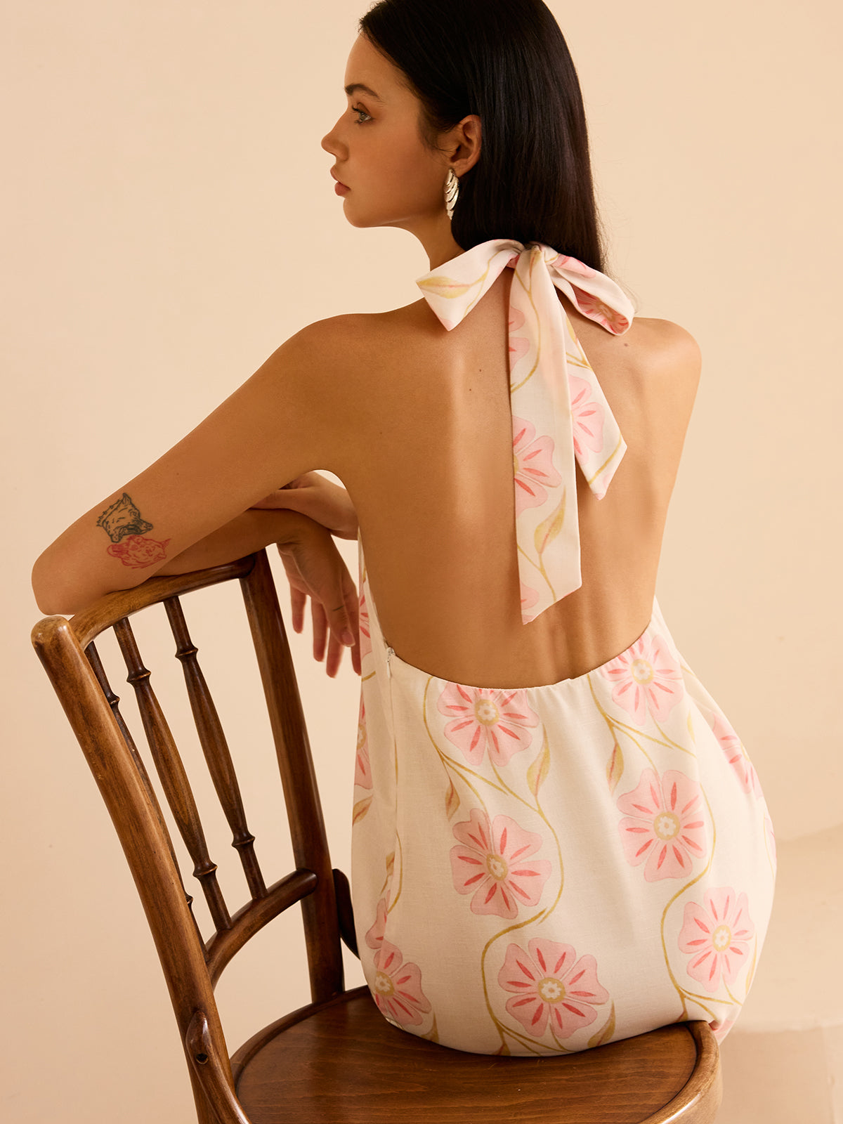 Halter Neck Floral Print Mini Dress-Chicvia