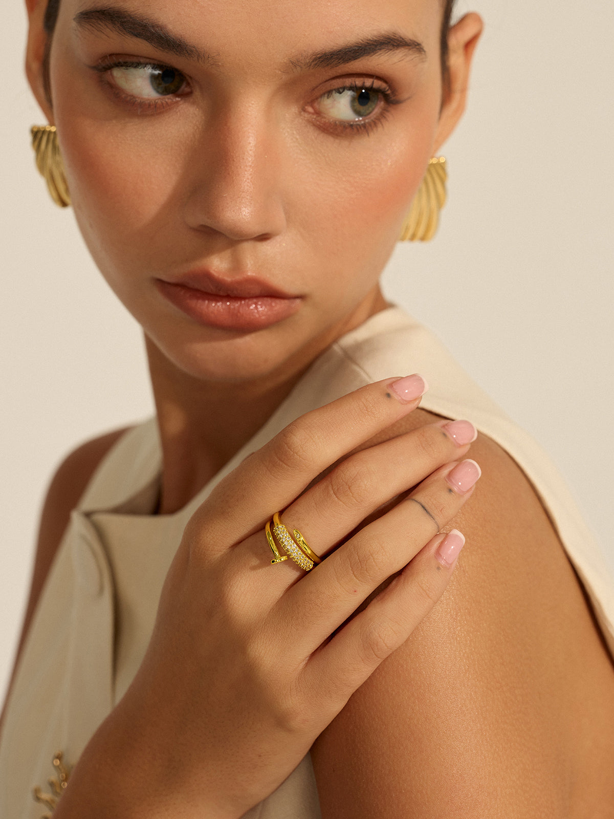 Gold Toned Stack Ring with Diamond-Like Details-Chicvia