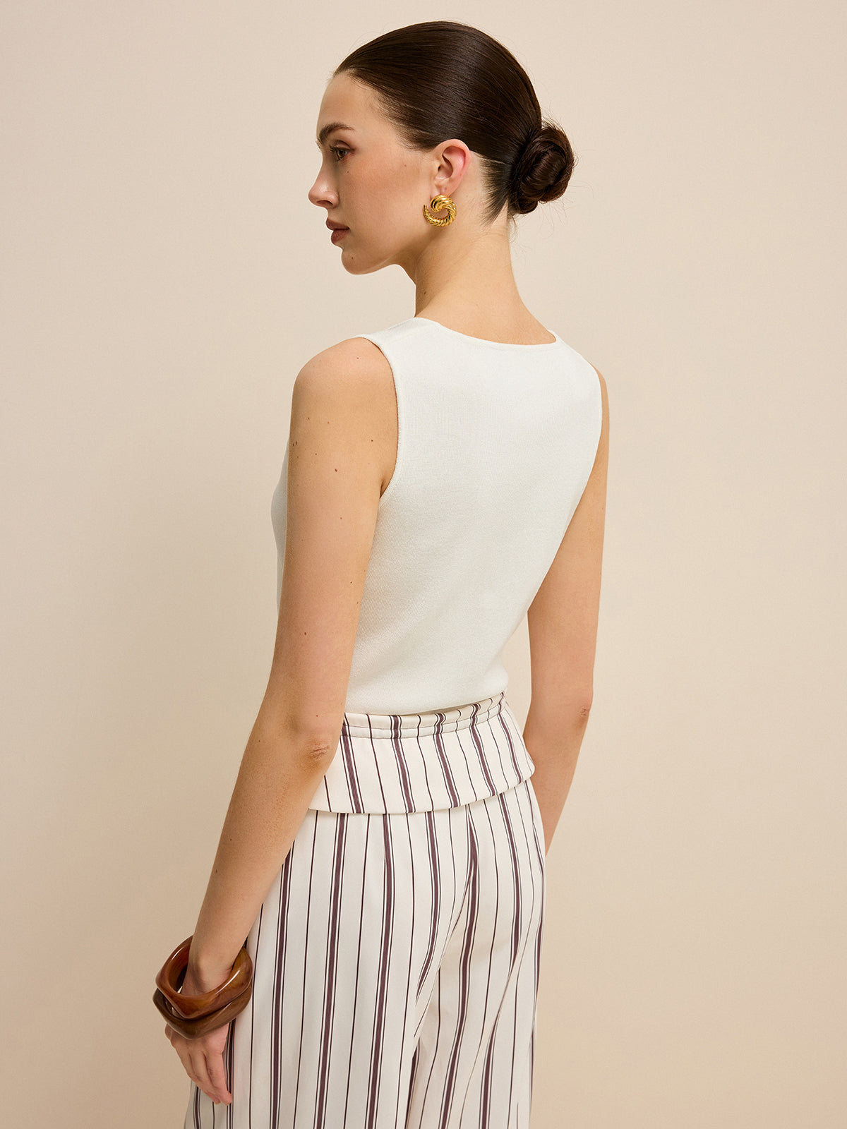 Cut-Out Tank Top-Chicvia