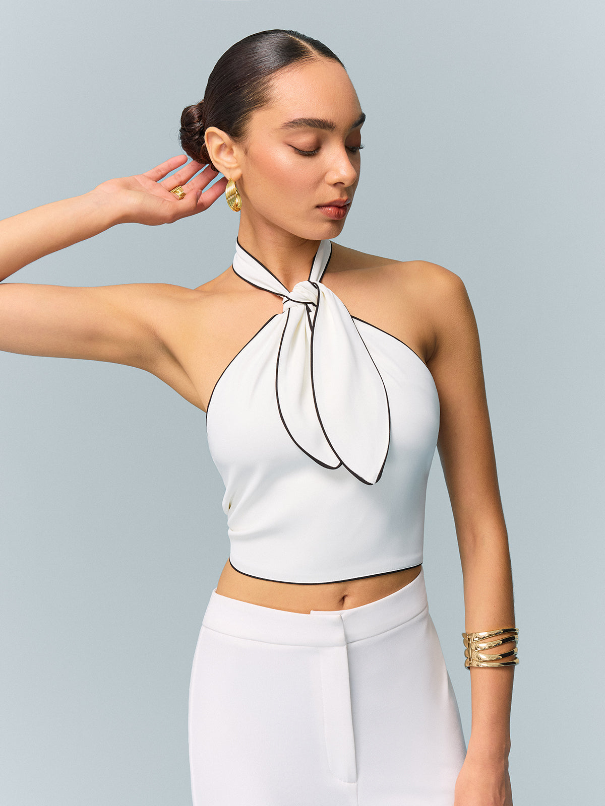 Halter Neck Bow Detail Crop Top-Chicvia